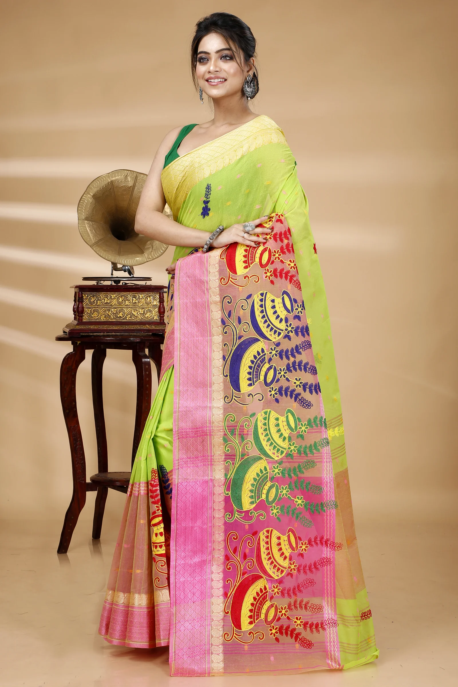 Light Green Pure Cotton Embi_Ganga_Buti Tant Embroidery (1002)