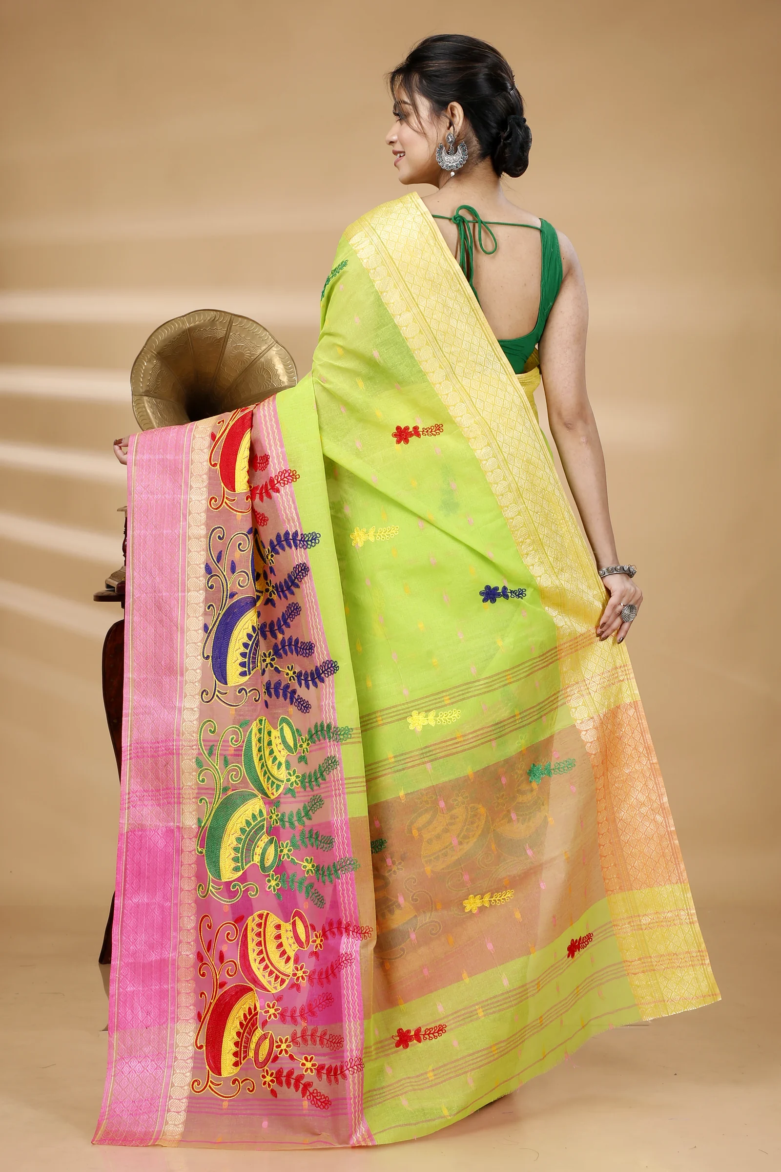 Light Green Pure Cotton Embi_Ganga_Buti Tant Embroidery (1002)