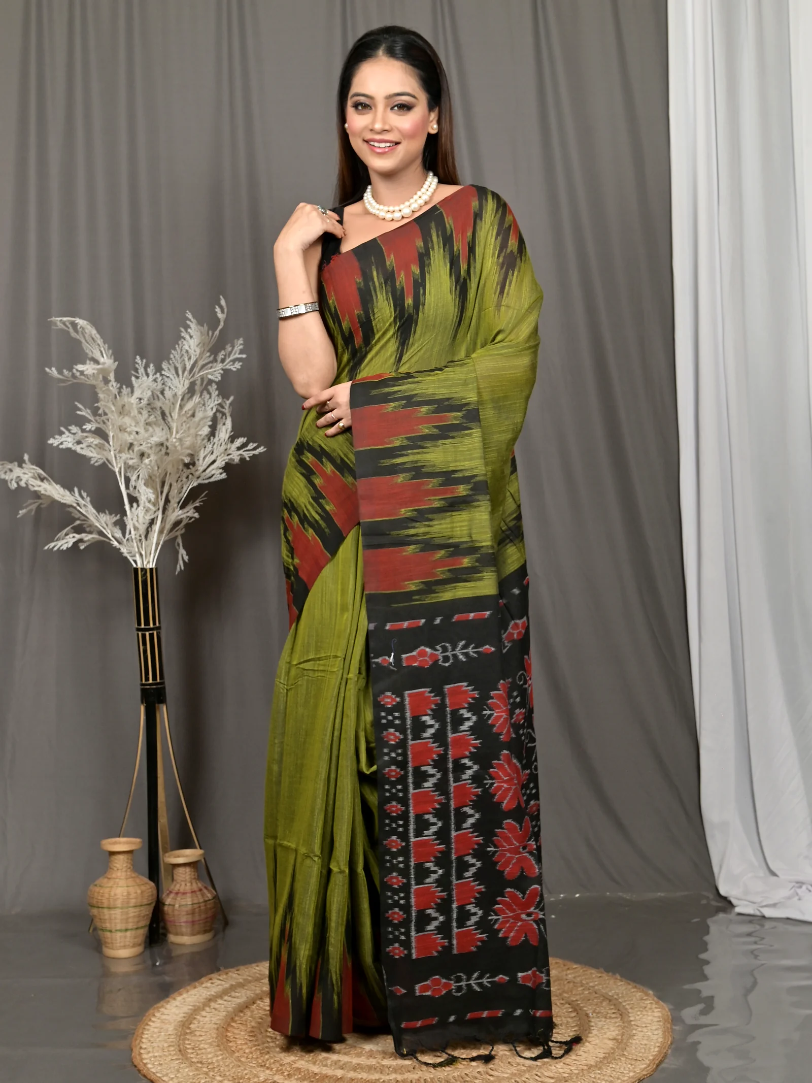 Green Black Cotton Soupur Kotki Saree  (104)