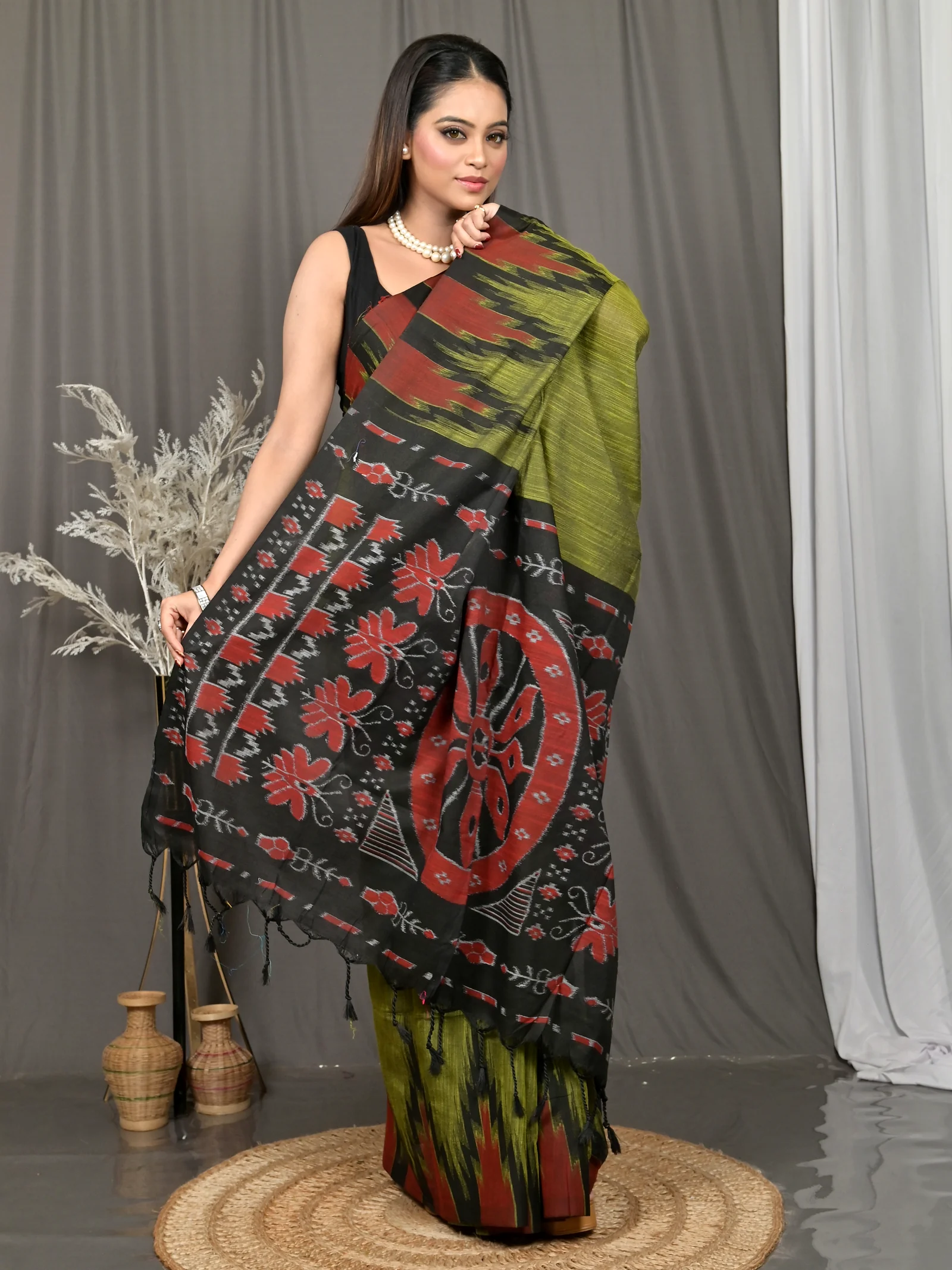 Green Black Cotton Soupur Kotki Saree  (104)
