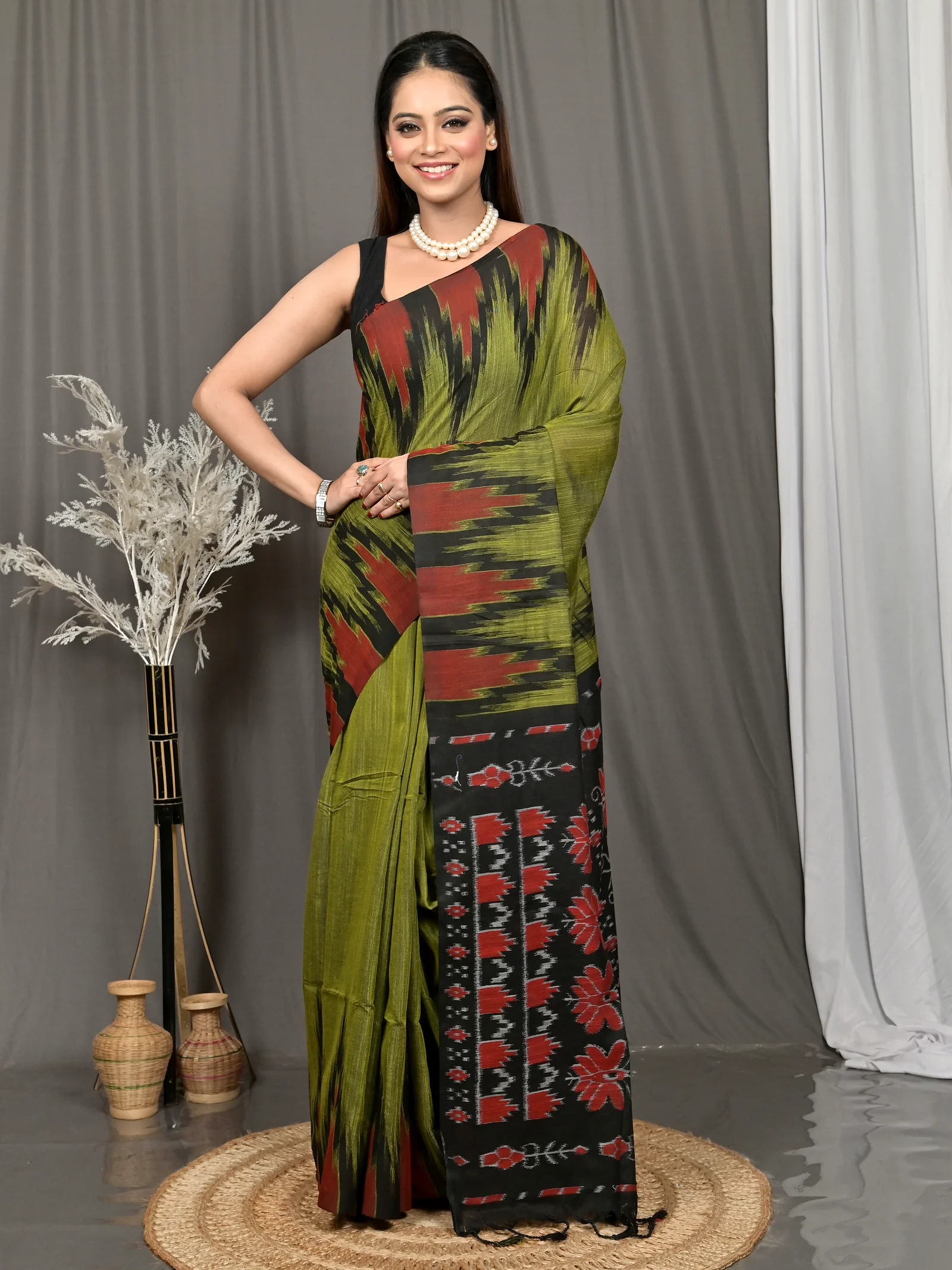 Green Black Cotton Soupur Kotki Saree  (104)