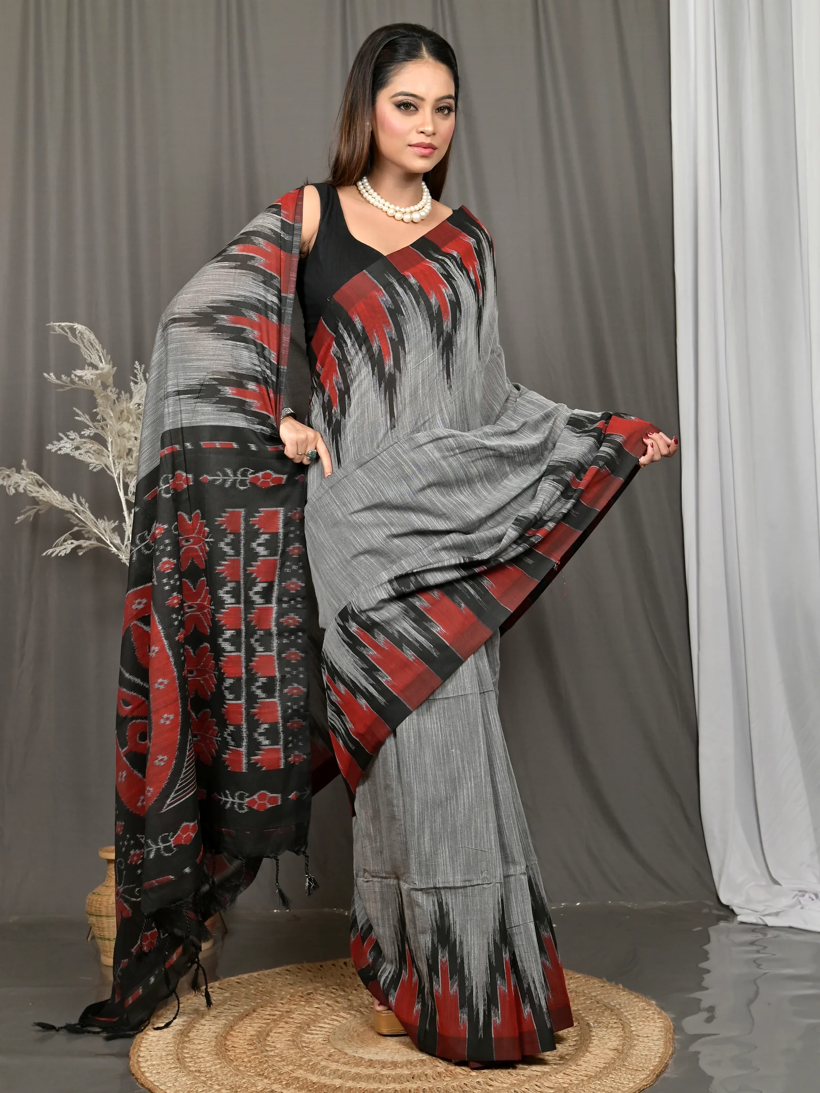 Grey Black Cotton Soupur Kotki Saree  (105)