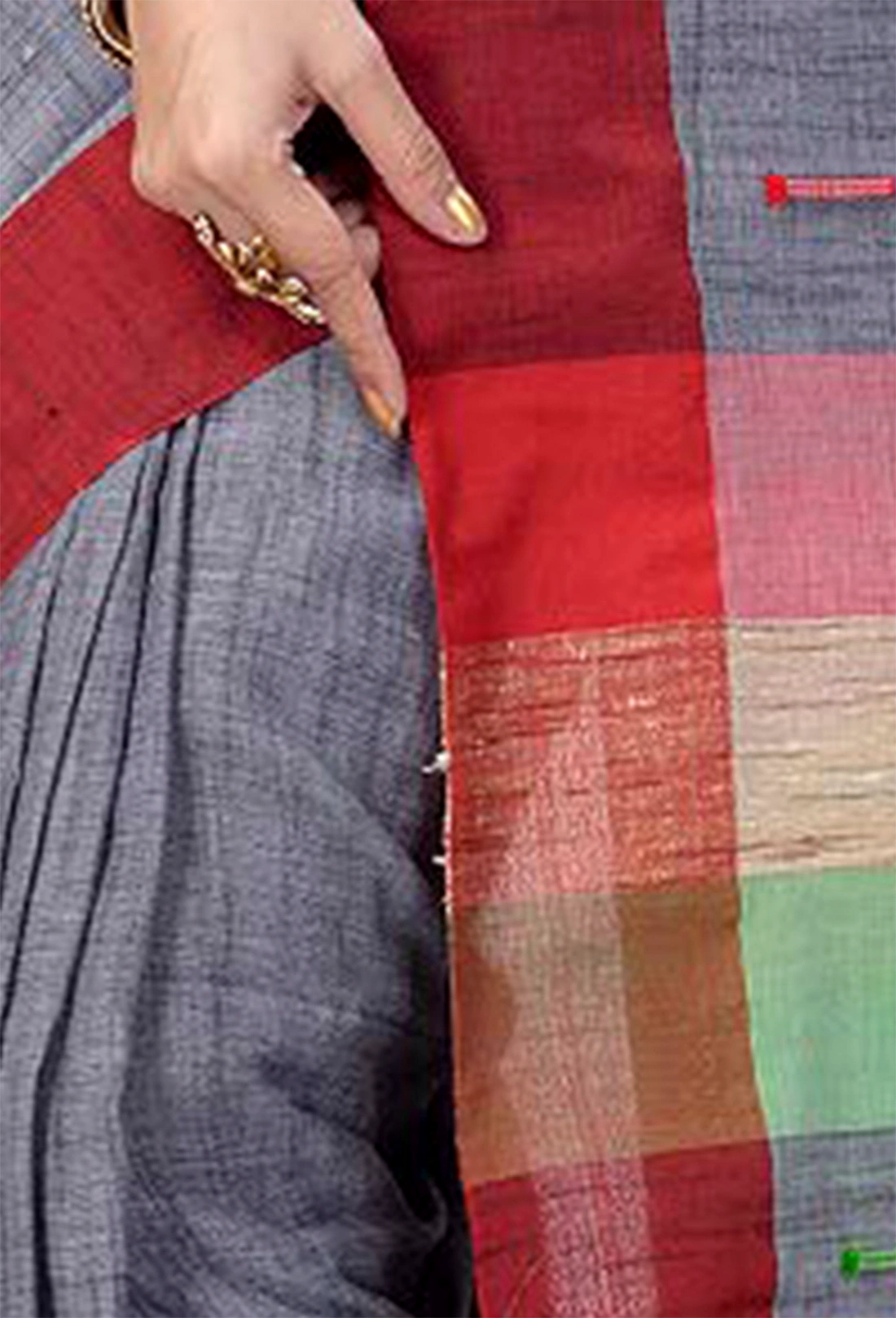 Grey Pure Cotton Clacial Desigined Hand Loom Saree (120)