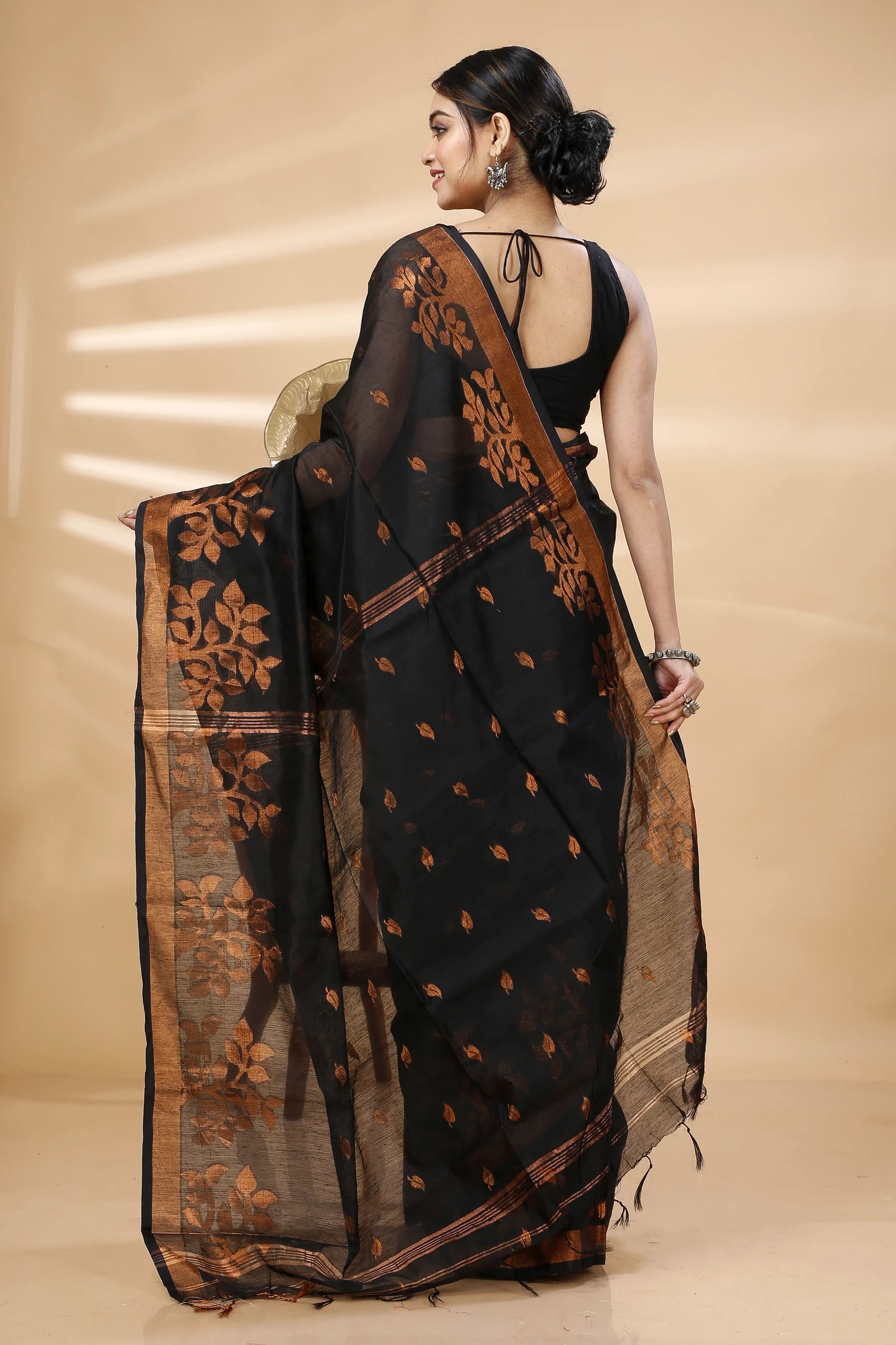 Black Blended Cotton Tina Hand Loom Saree (1212)