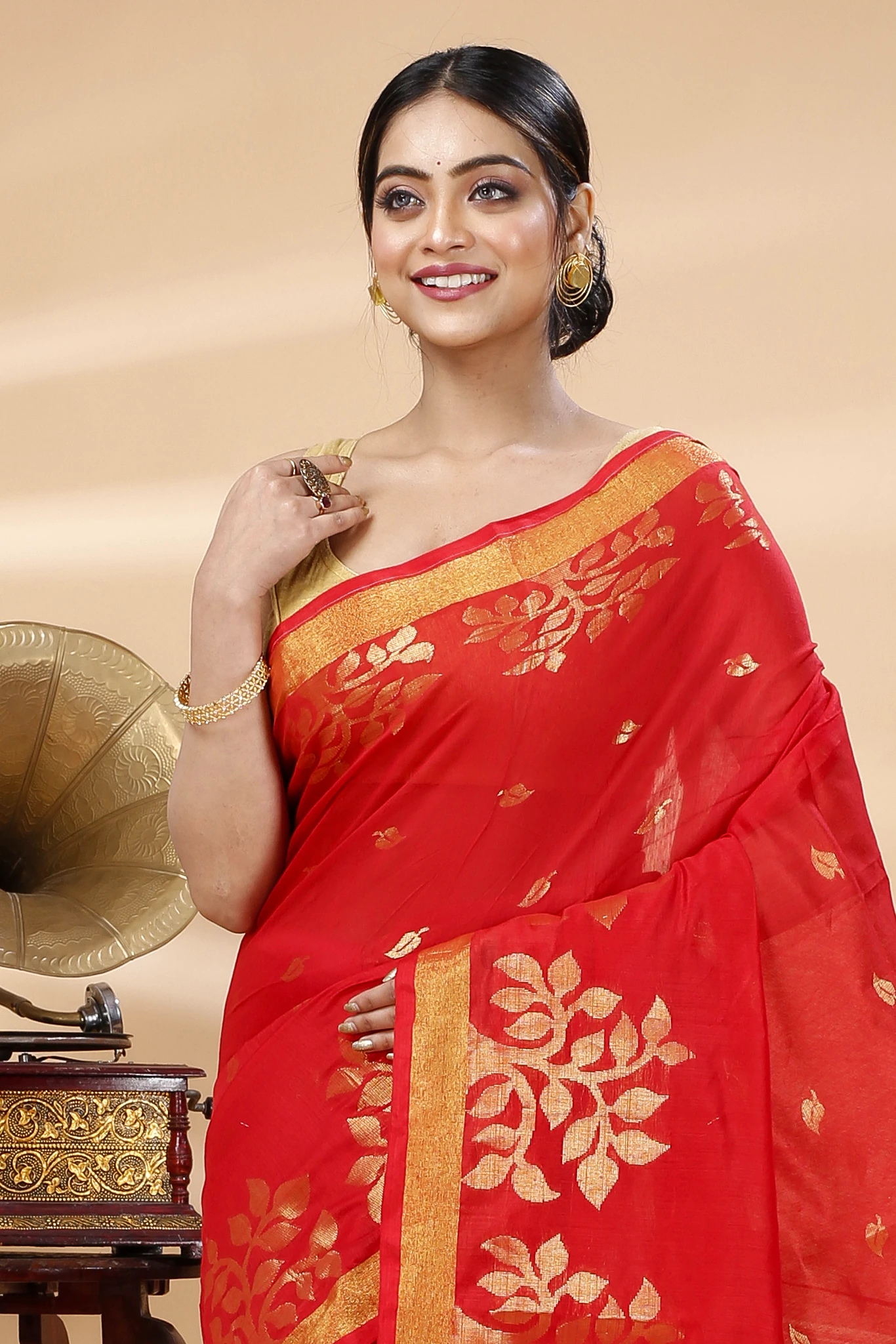 Red Blended Cotton Tina Hand Loom Saree (1213)