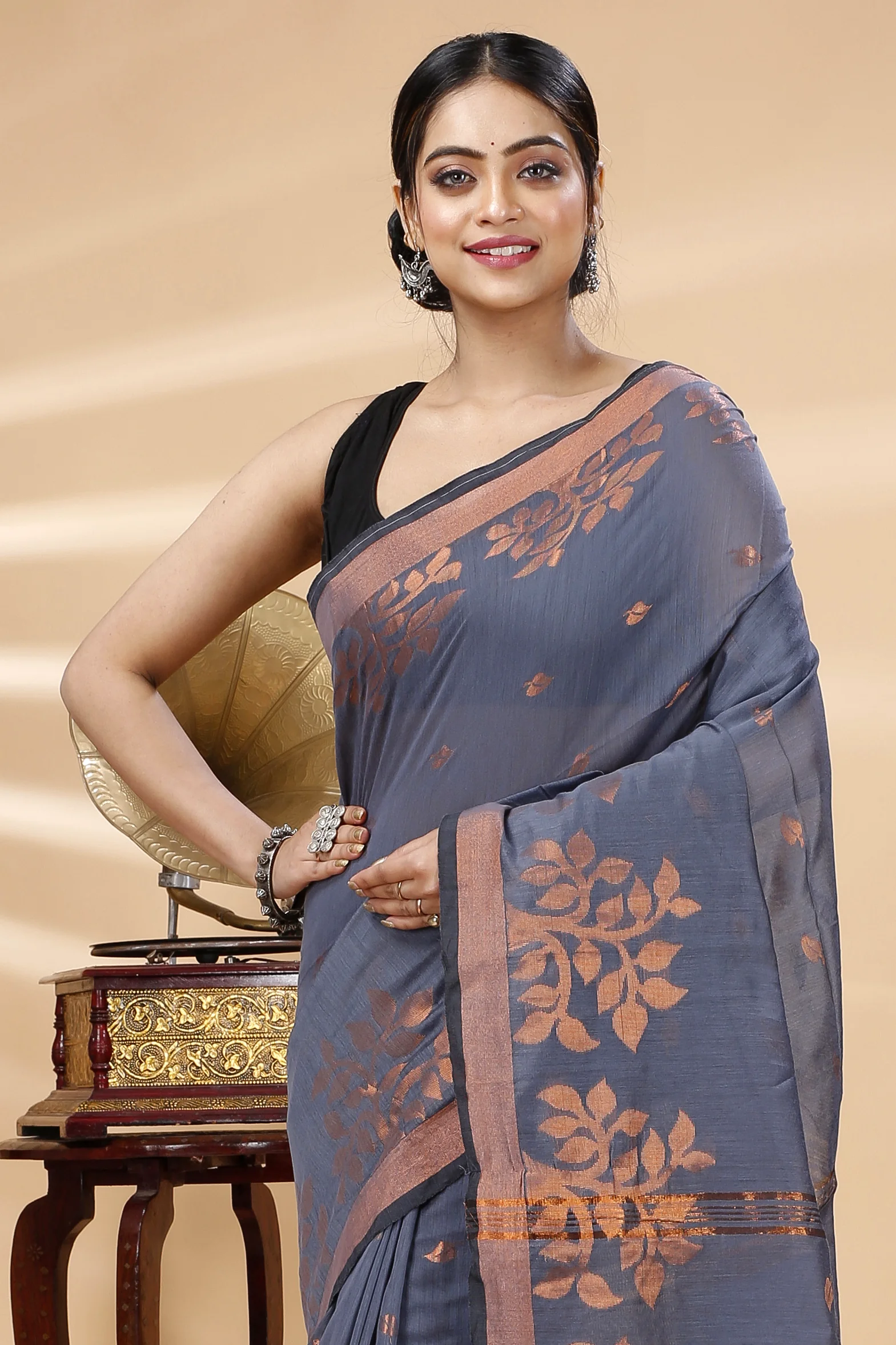Grey Blended Cotton Tina Hand Loom Saree (1214)