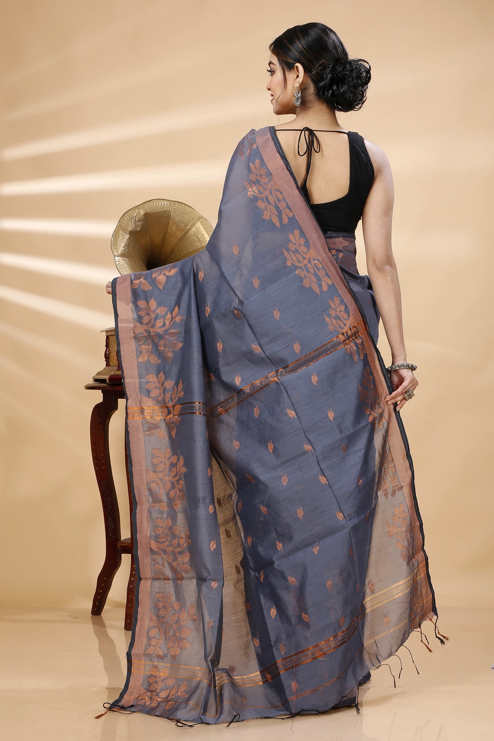 Grey Blended Cotton Tina Hand Loom Saree (1214)