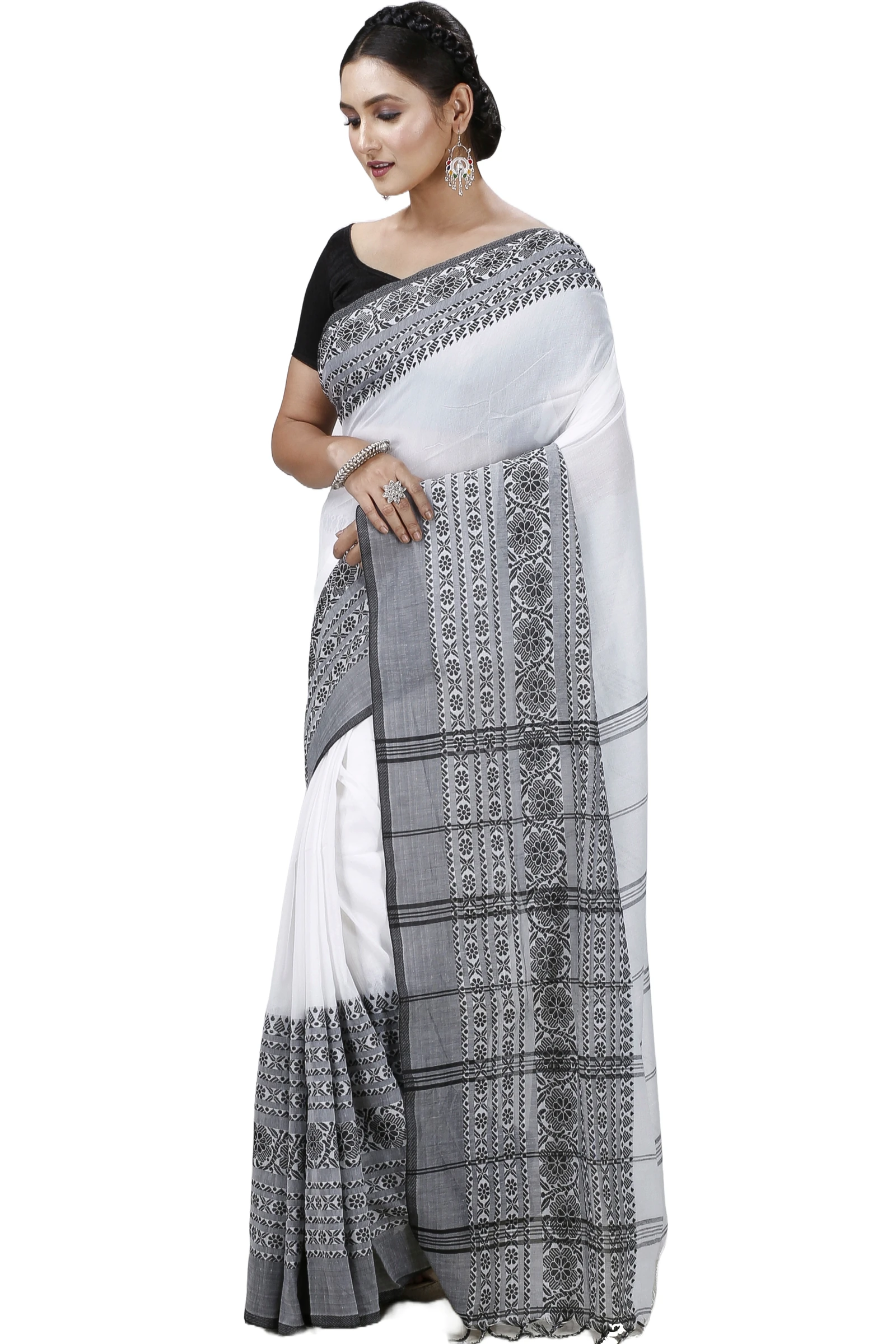Black White Pure Cotton Begompuri_Hand Hand Loom Saree (1290)
