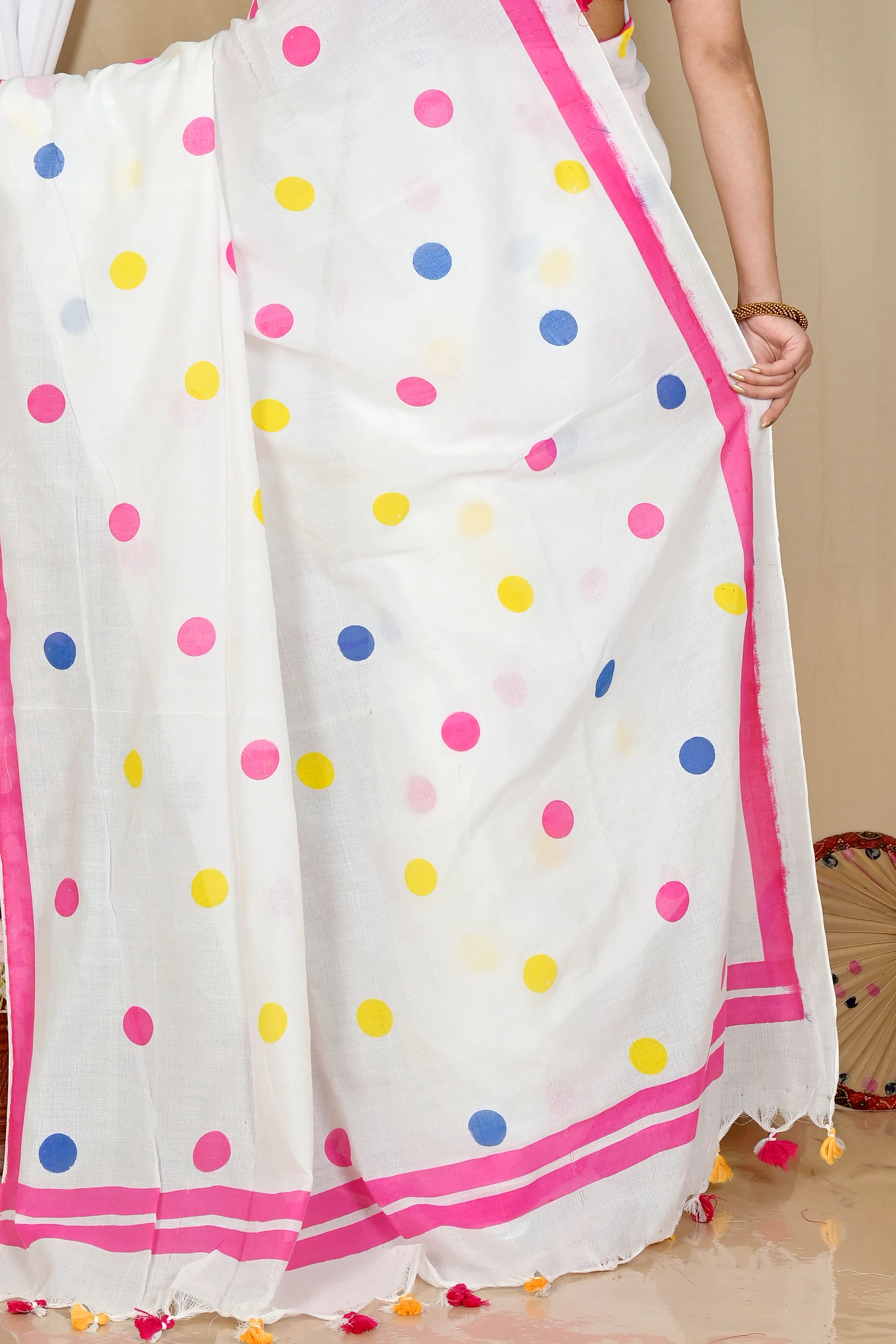 White Pure Cotton Tip Hand Loom Saree (1299)