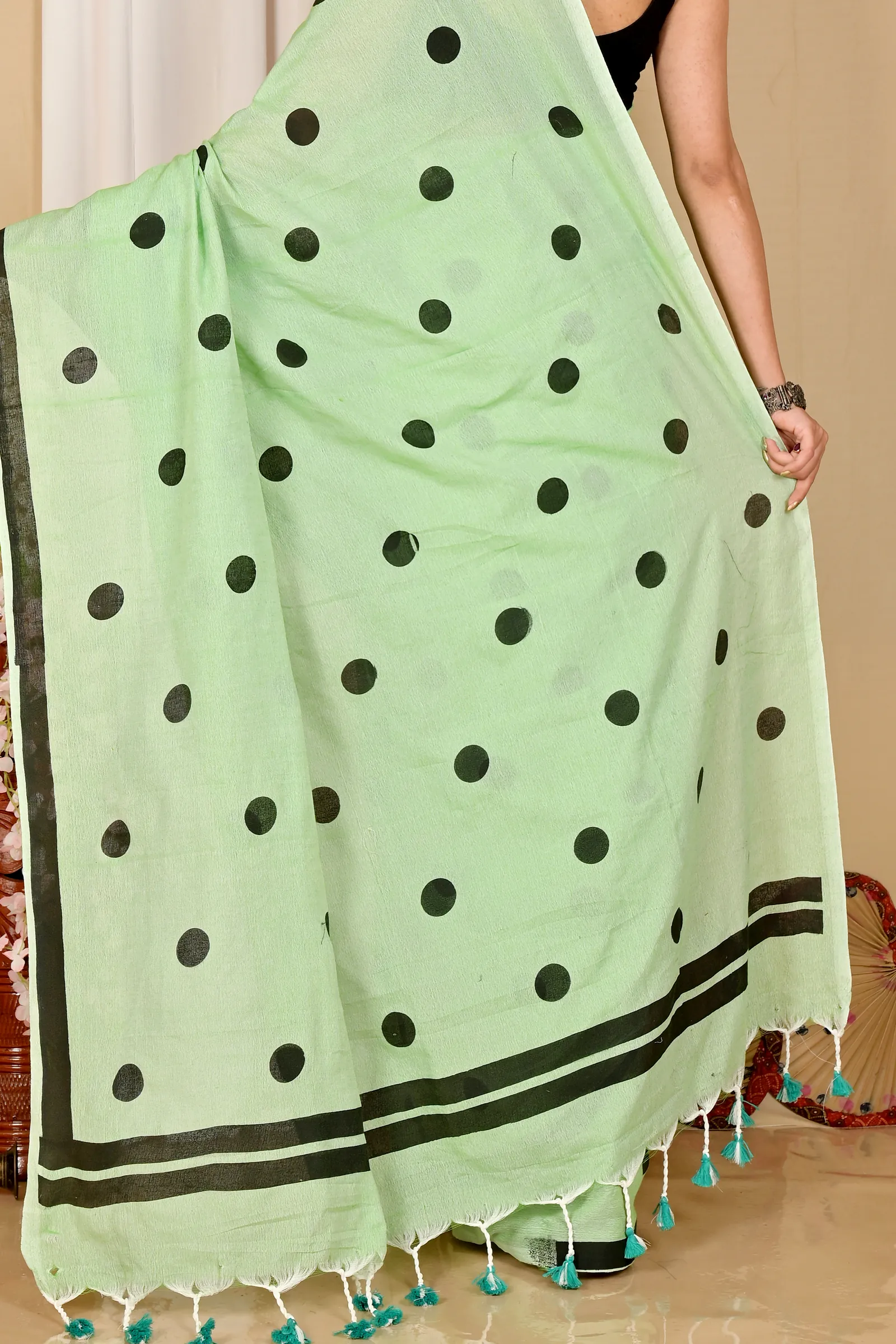 Green Pure Cotton Tip Hand Loom Saree (1300)