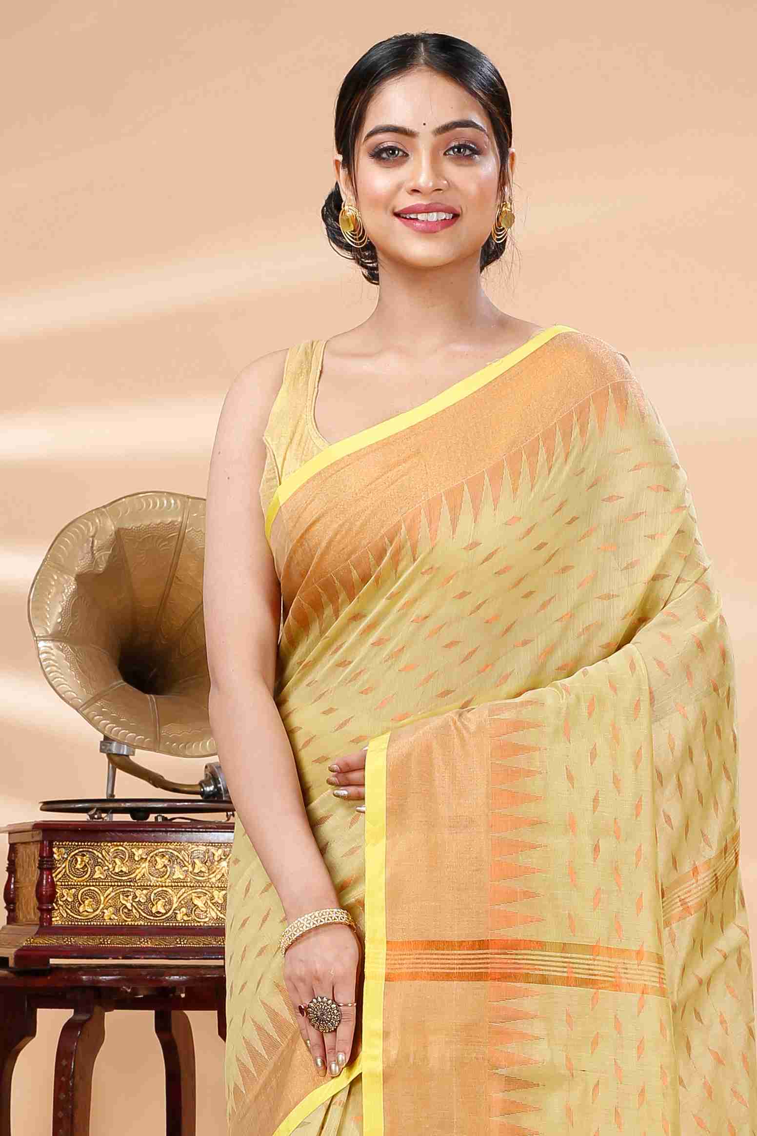 Yellow Blended Cotton Prisha Hand Loom Saree (1397)