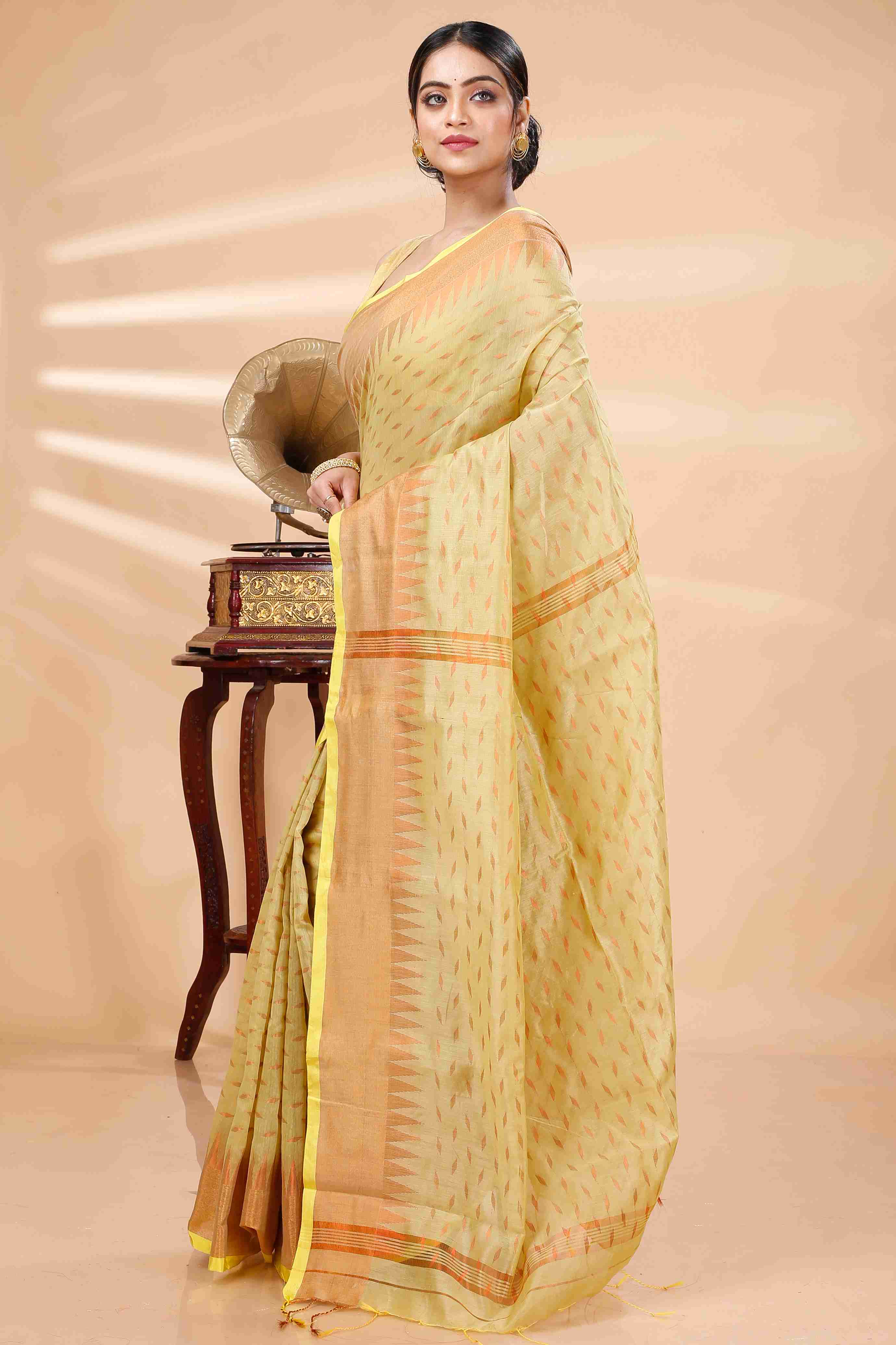 Yellow Blended Cotton Prisha Hand Loom Saree (1397)