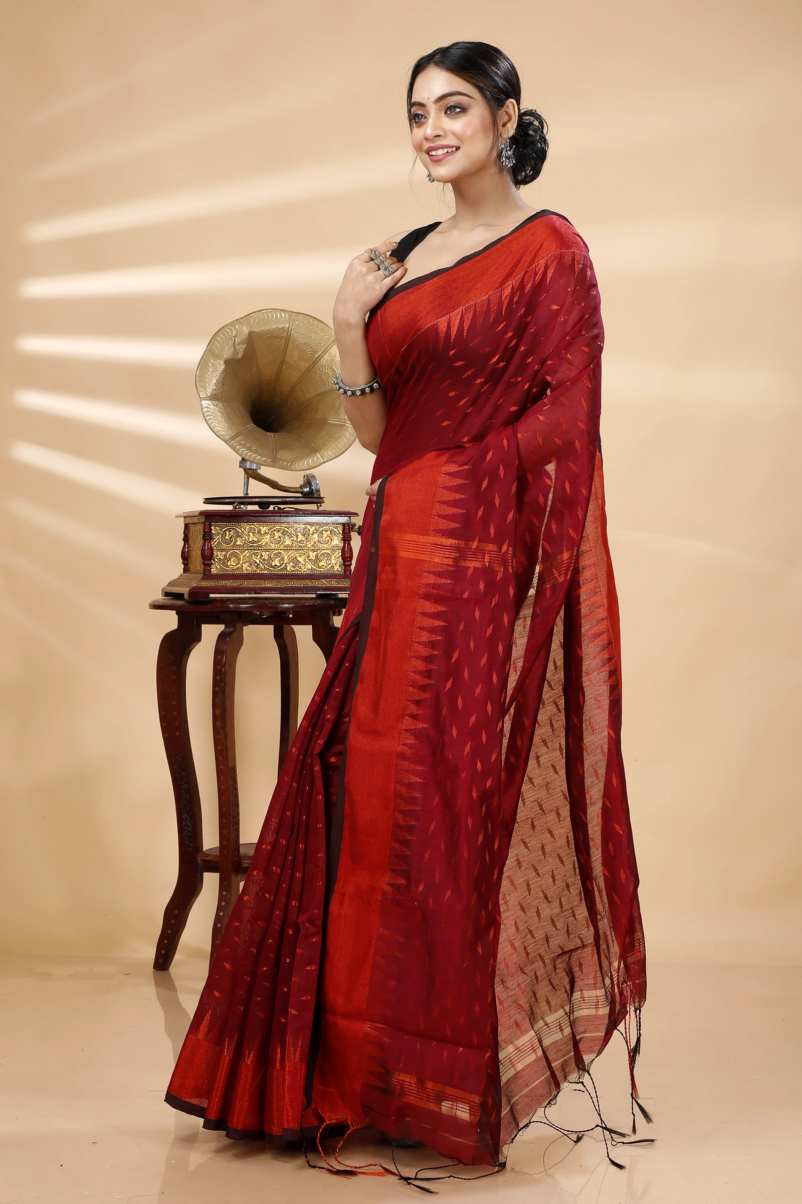 Brown Blended Cotton Prisha Hand Loom Saree (1400)