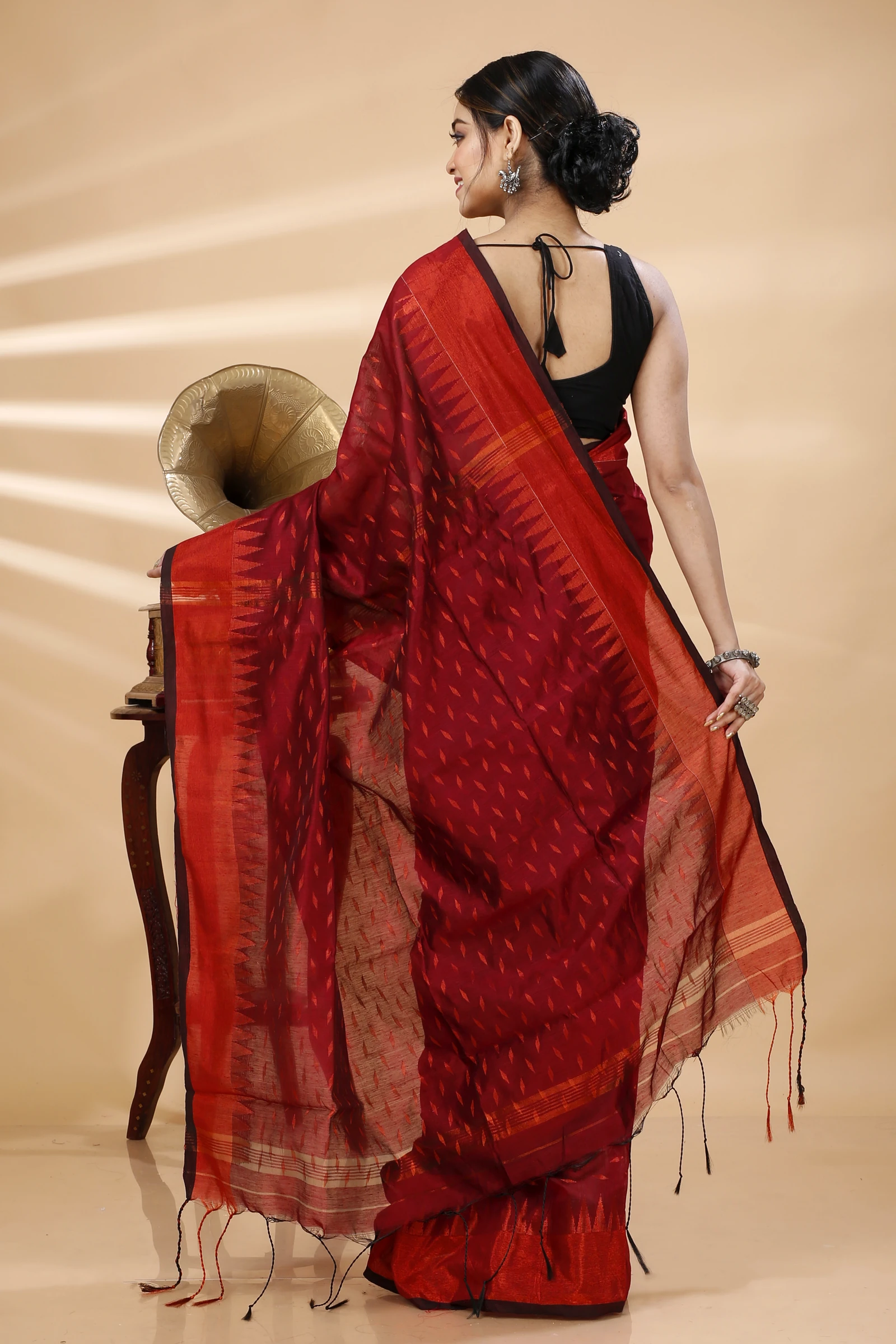 Brown Blended Cotton Prisha Hand Loom Saree (1400)