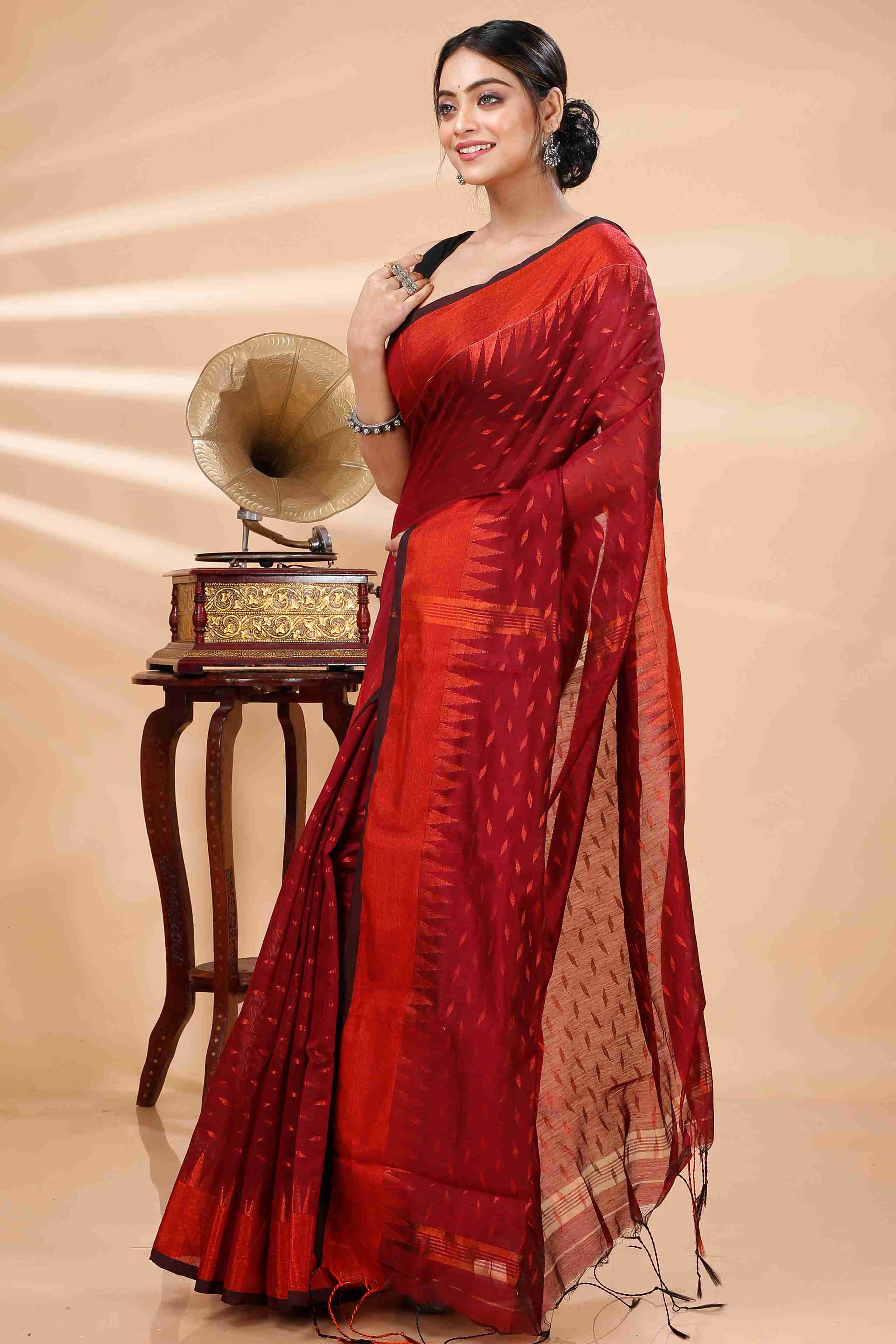 Brown Blended Cotton Prisha Hand Loom Saree (1400)