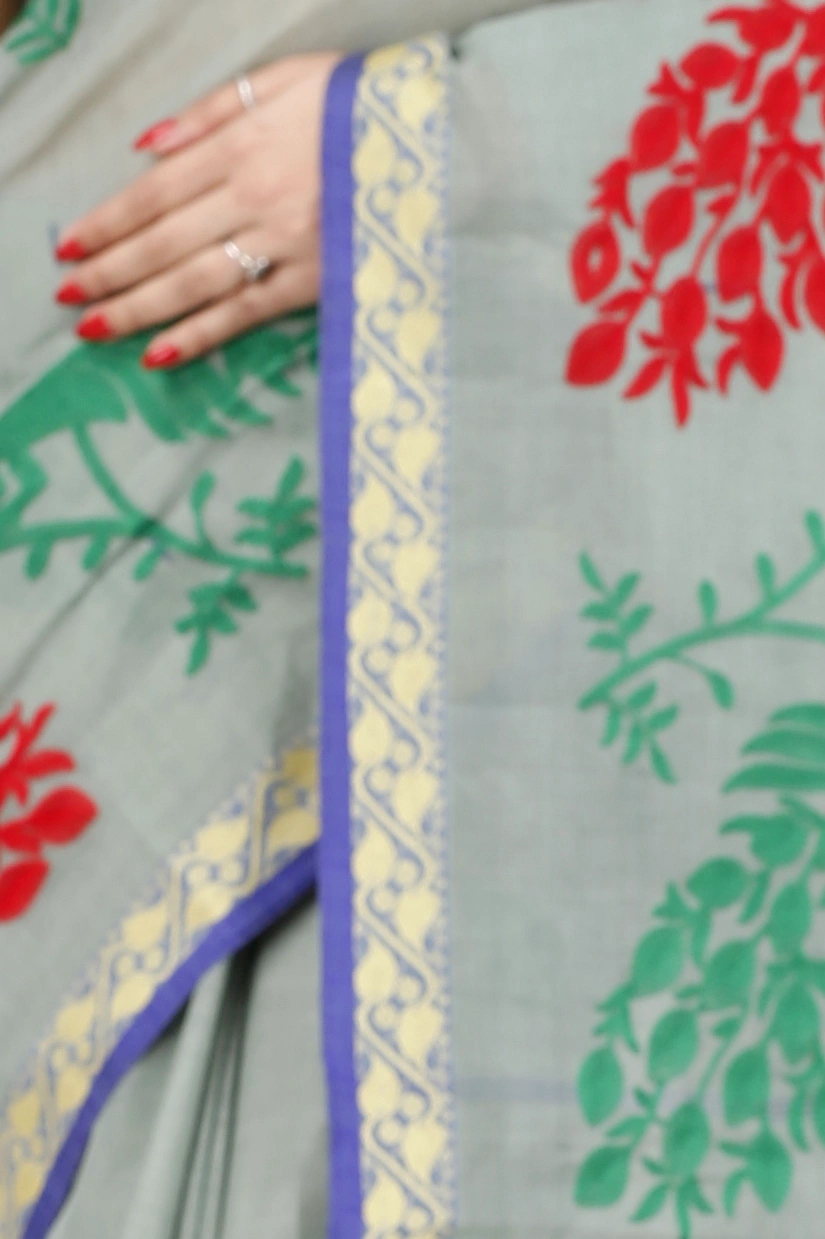 Light Grey Pure Cotton Embi Gaela Moyur Tant Embroidery (1464)