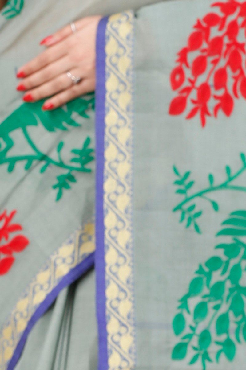 Light Grey Pure Cotton Embi Gaela Moyur Tant Embroidery (1464)