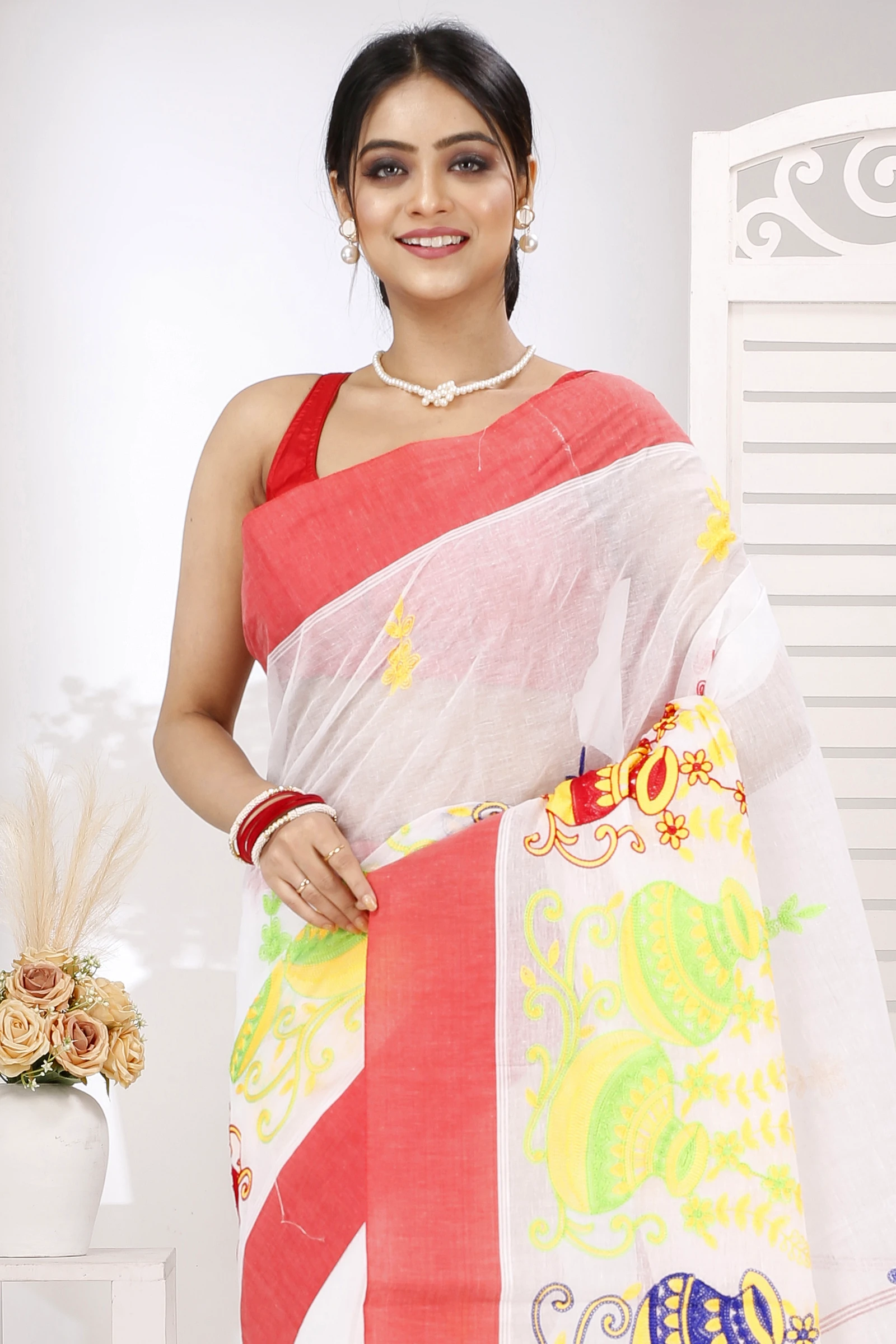 White Red Pure Cotton Embi Elu Ghot Tant Embroidery (1508)