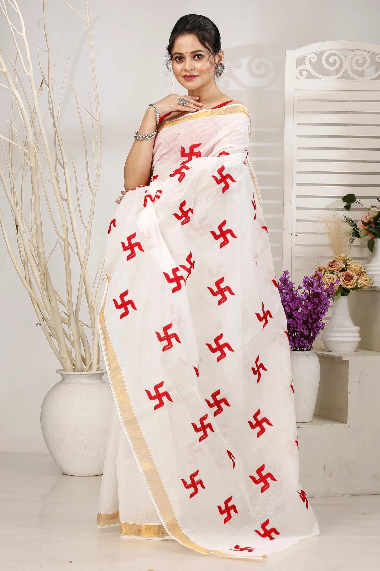 White Red Pure Cotton Leoto Tant Embroidery (1539)