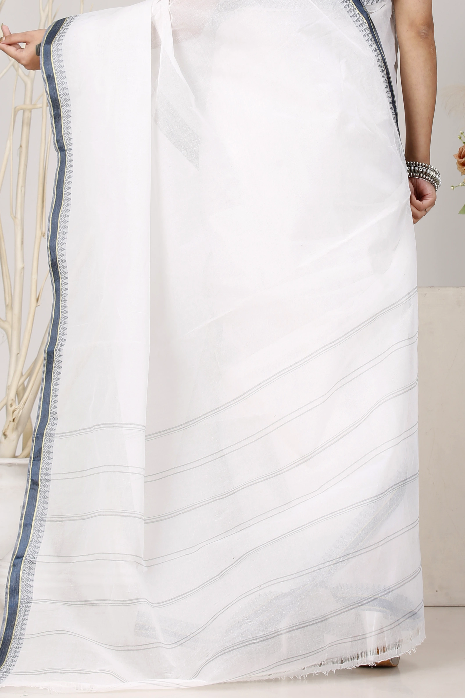 White Black Pure Cotton Subra Tant Saree (1555)