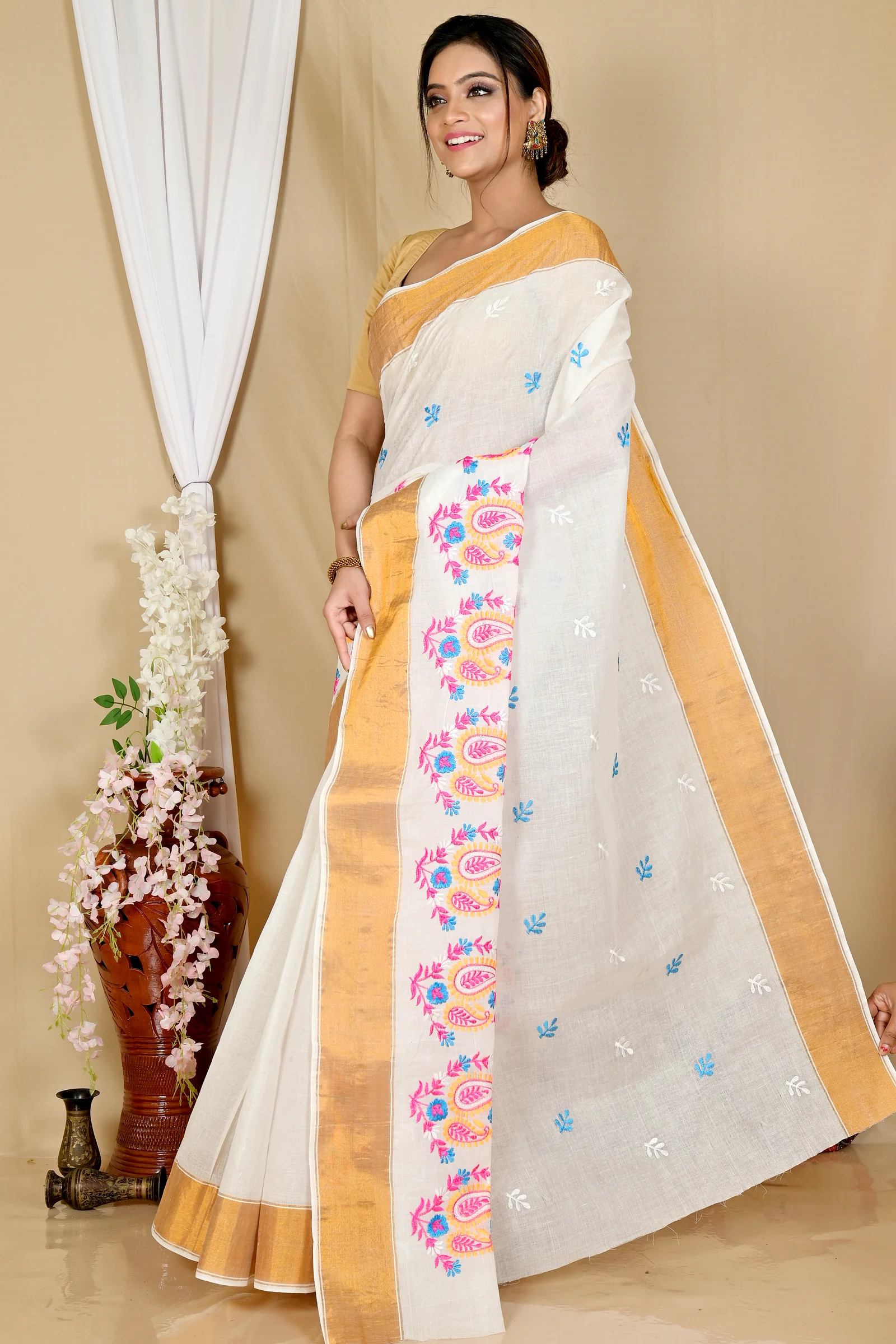 White Pure Cotton Askiti Tant Embroidery (1599)