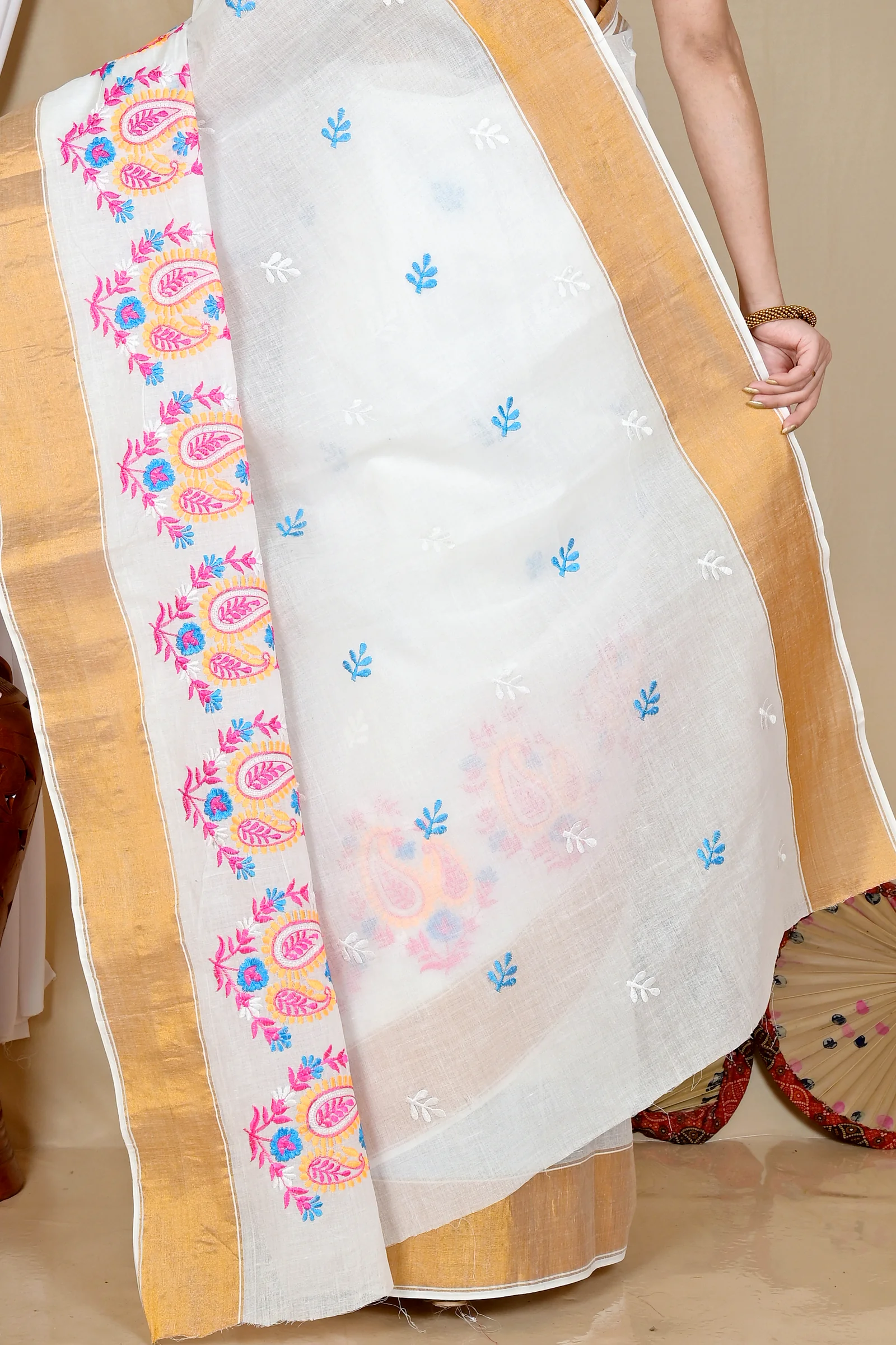 White Pure Cotton Askiti Tant Embroidery (1599)