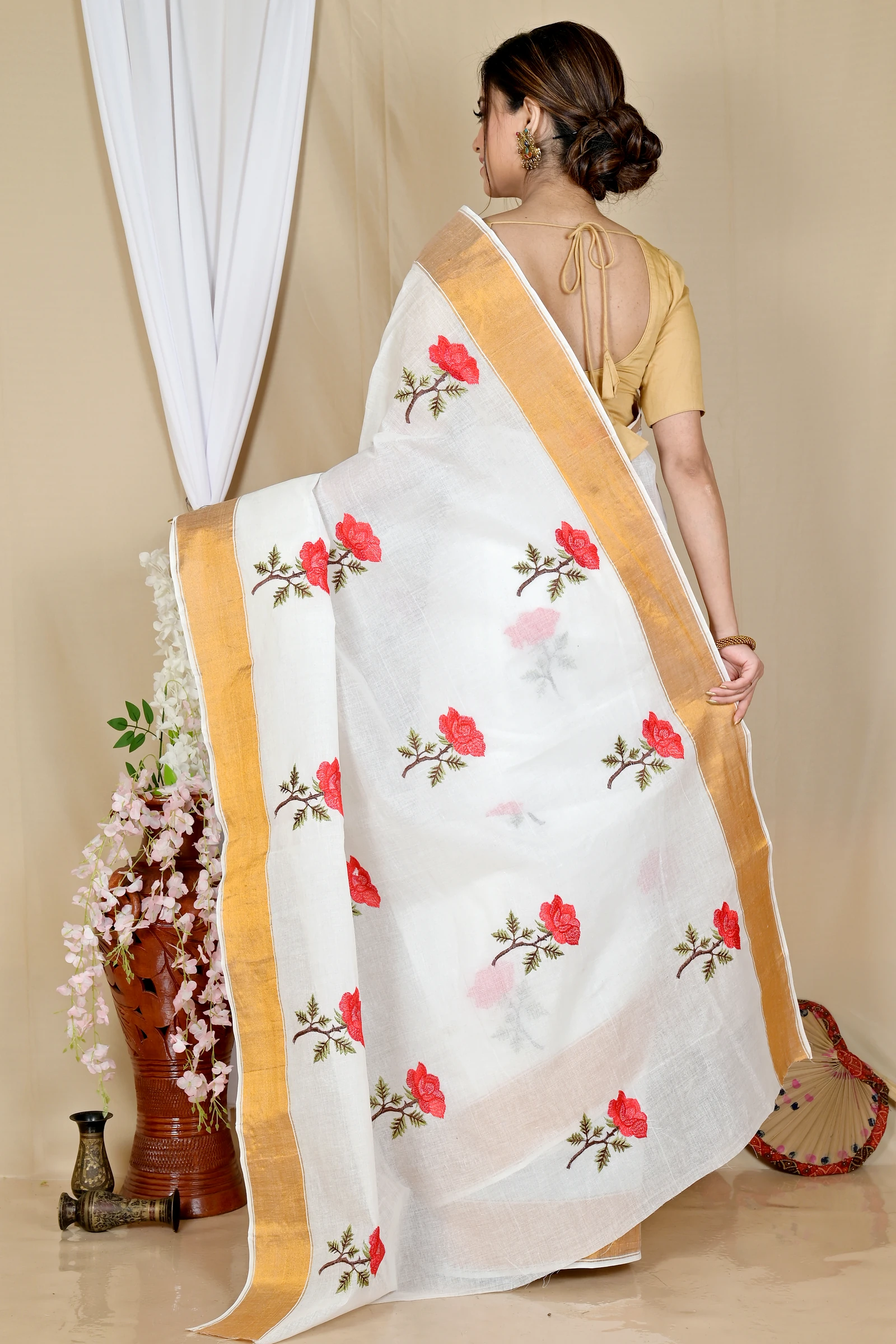 White Red Pure Cotton Askiti Tant Embroidery (1601)