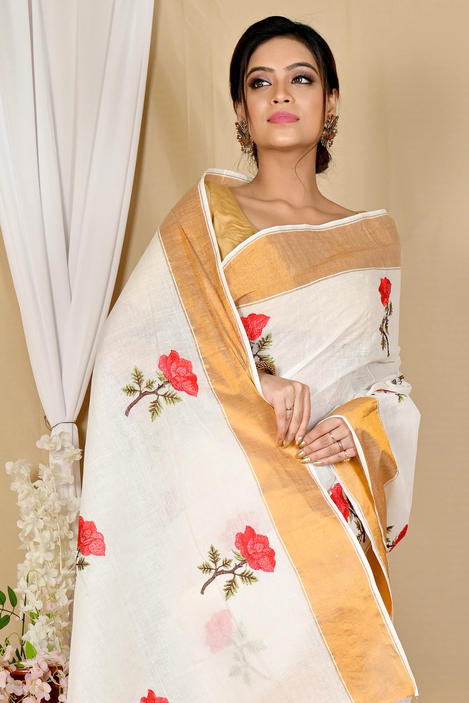 White Red Pure Cotton Askiti Tant Embroidery (1601)