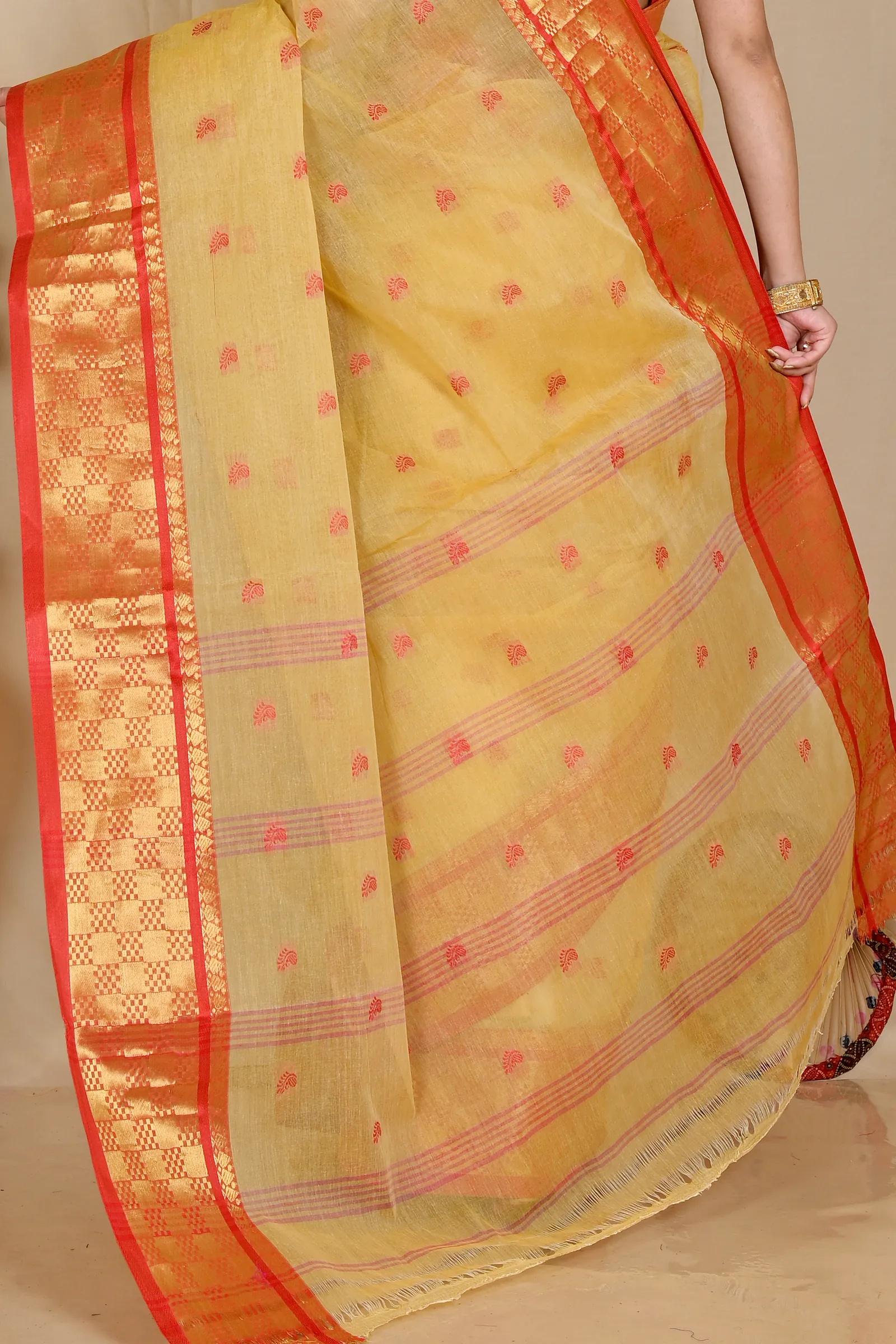 Cream Pure Cotton Atula Tant Saree (1649)