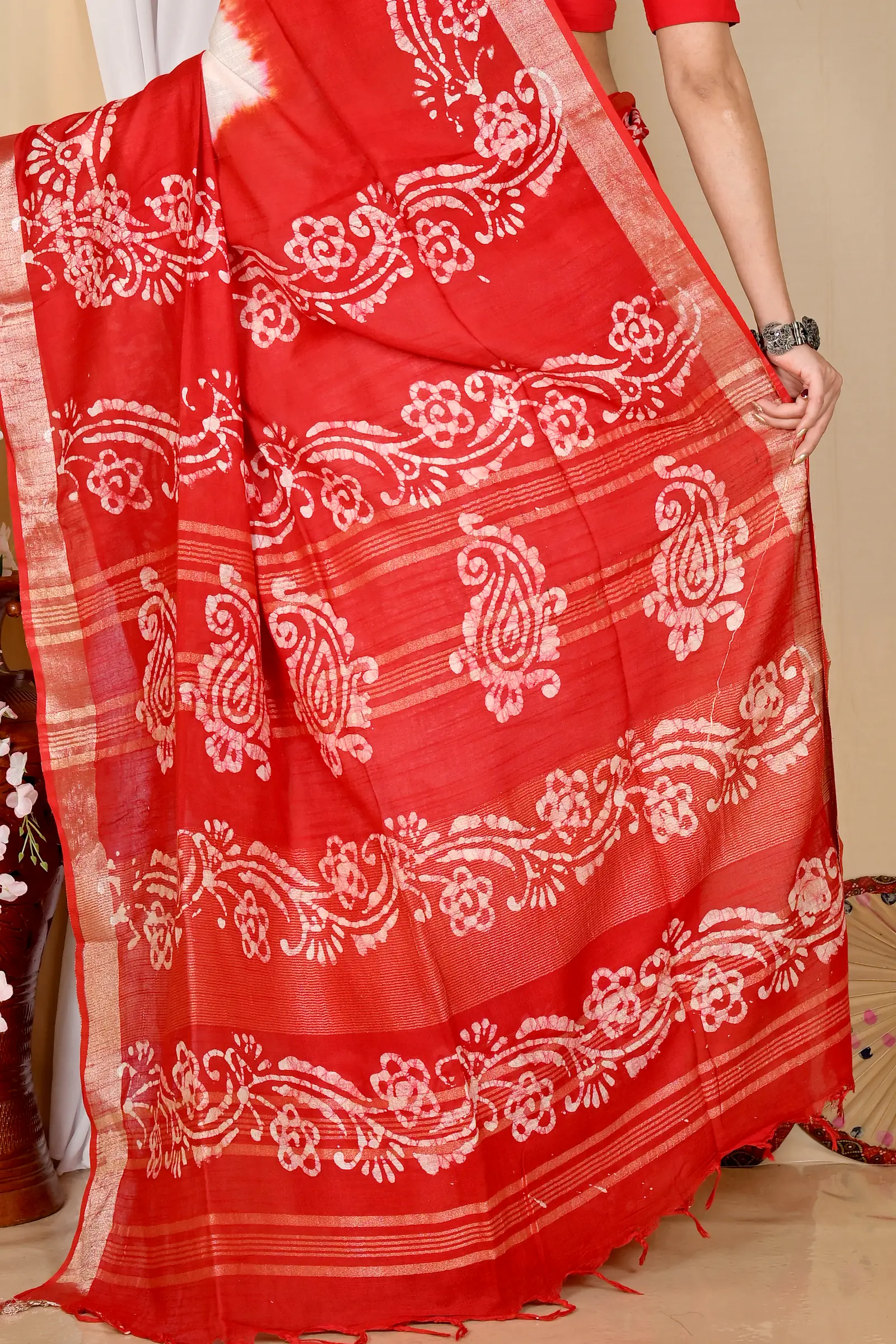 White Red Pure Cotton Batika Batik Print Saree (1660)
