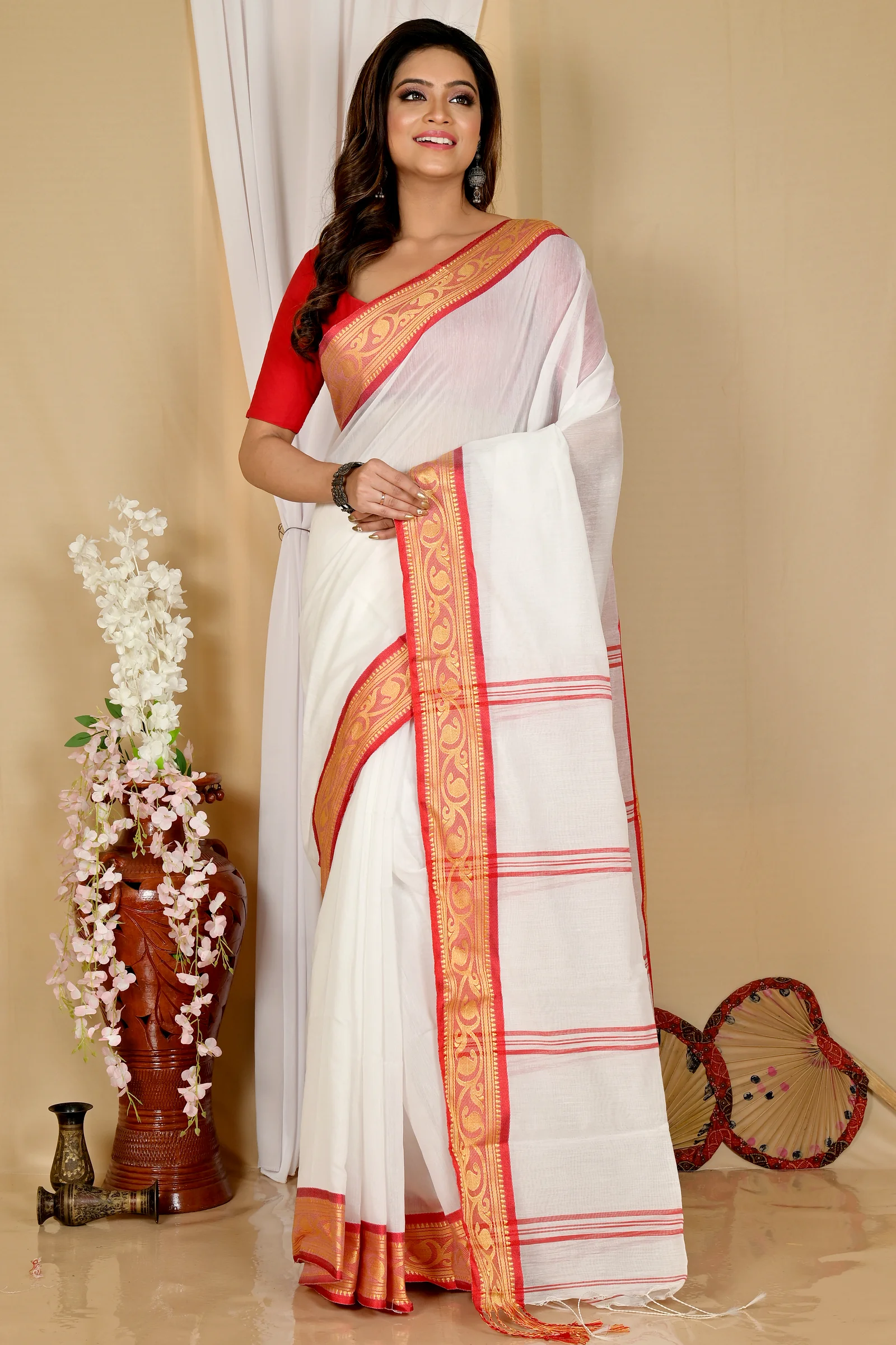 White Red Pure Cotton Nova Hand Loom Saree (1662)