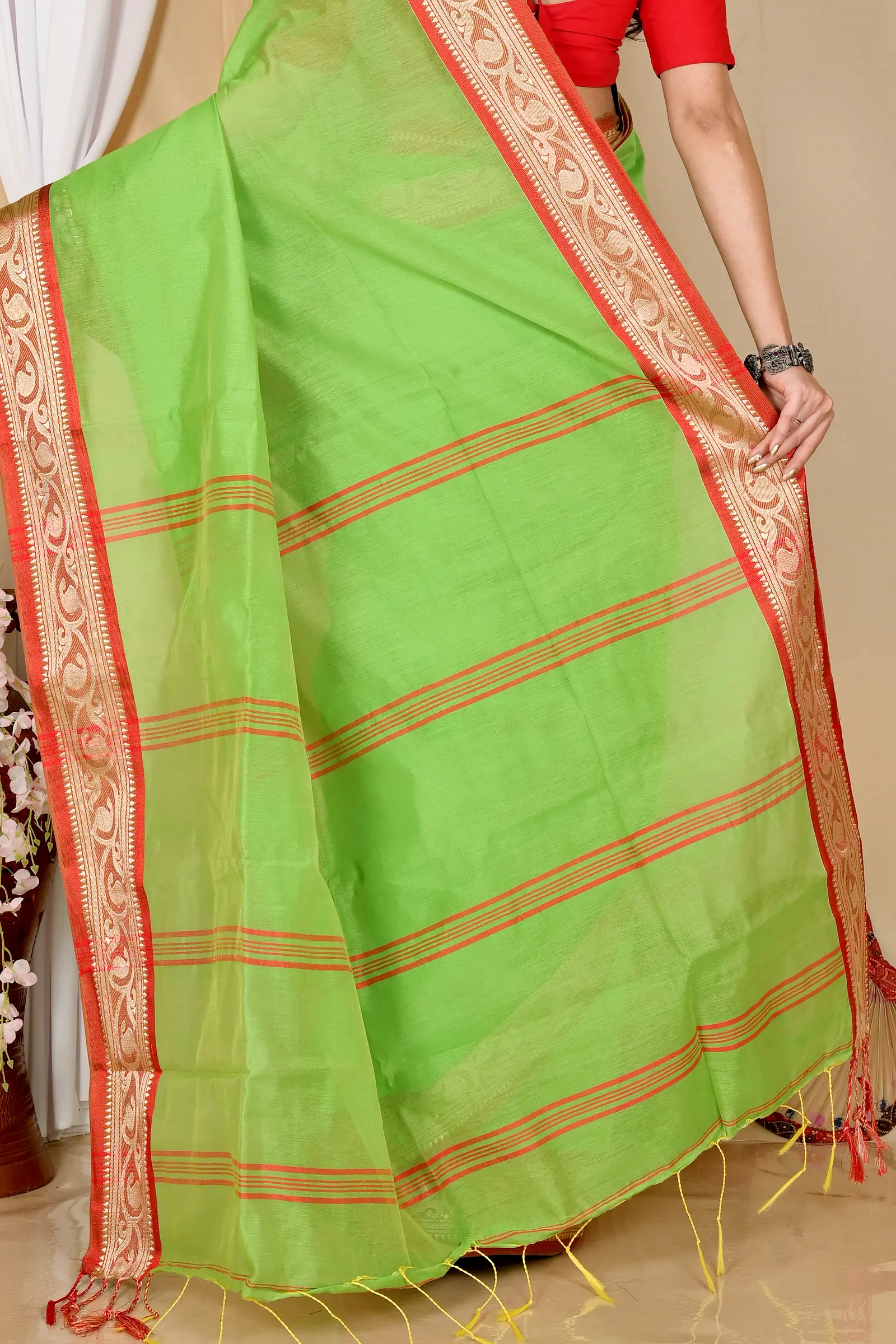 Green Pure Cotton Nova Hand Loom Saree (1666)