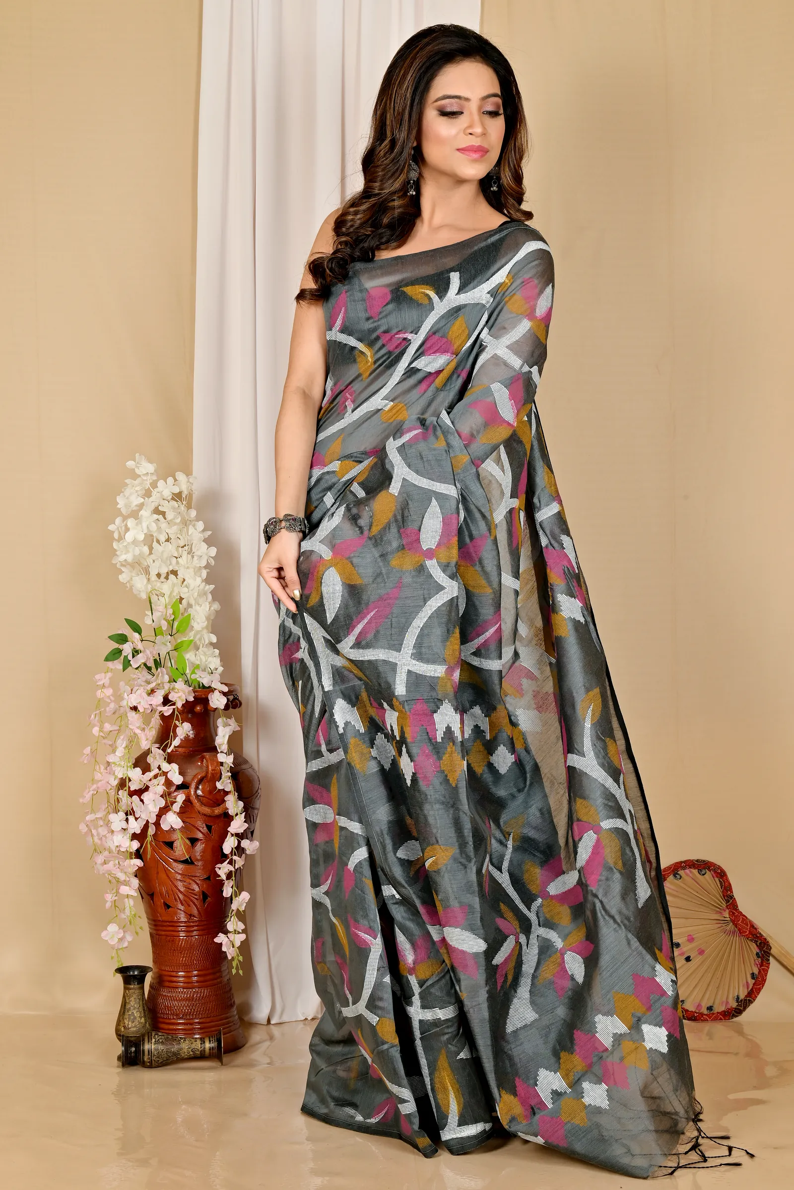 Grey Cotton Naren Hand Loom Saree (1668)