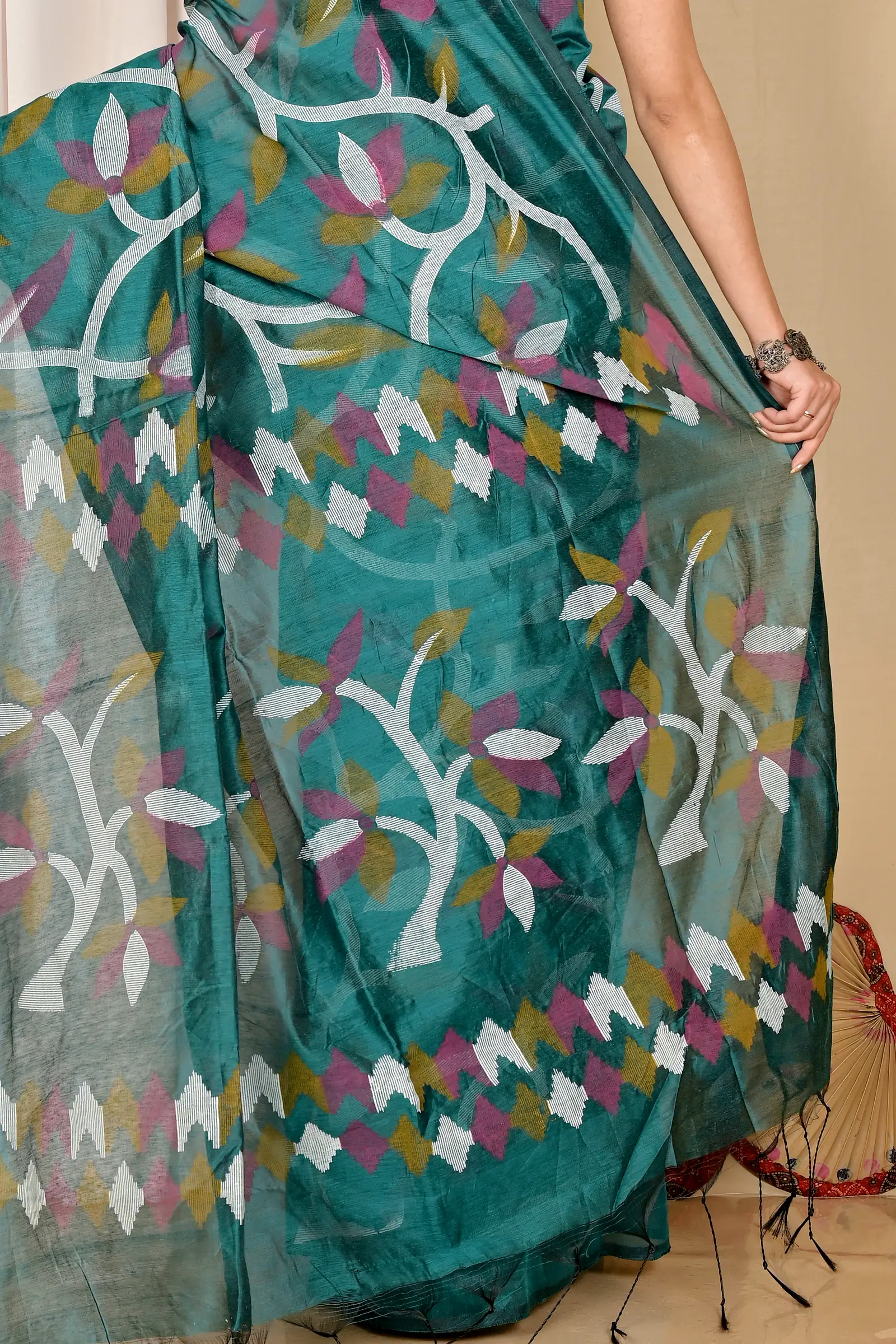 See Green Cotton Naren Hand Loom Saree (1670)