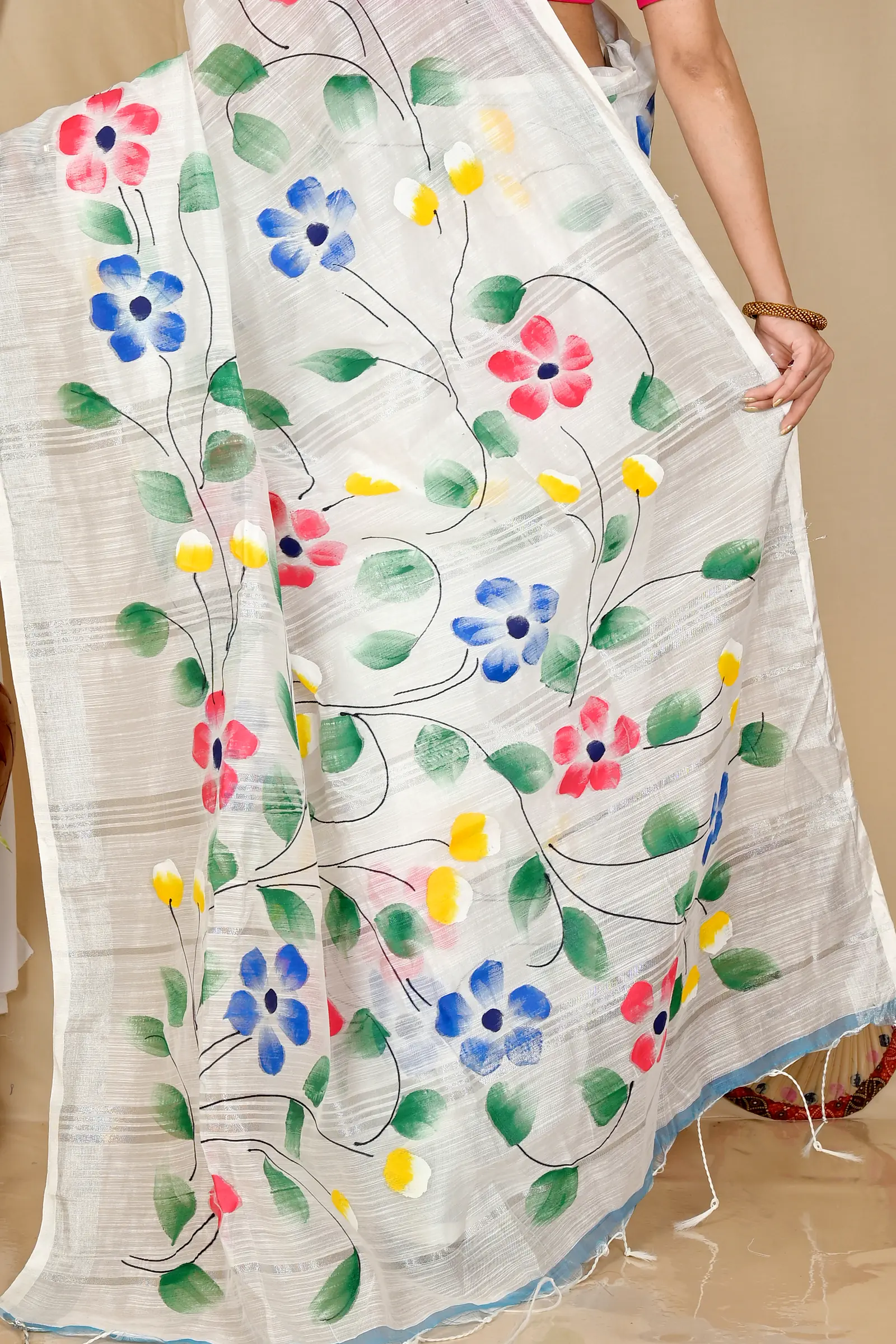 White Blended Cotton Slabaka Ful Hand Painted Saree (1673)