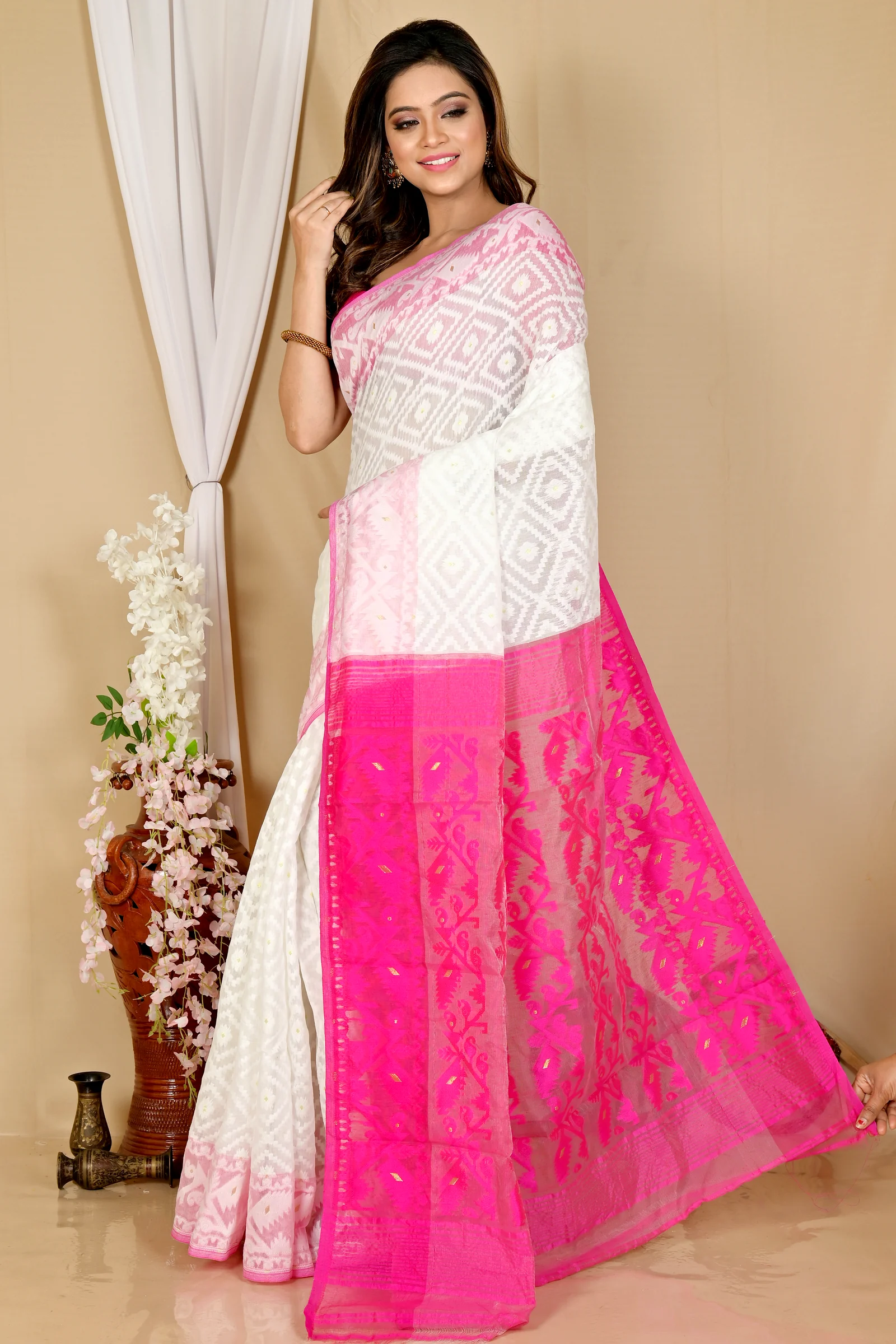 White Purple Blended Cotton Krokai Jamdani Saree (1706)