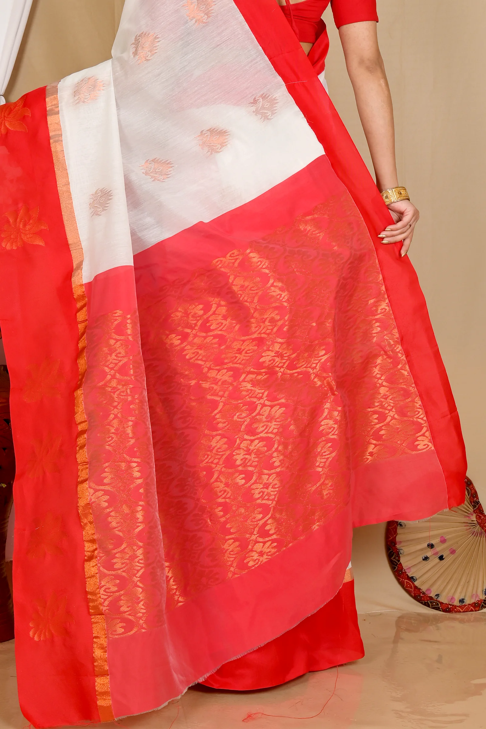 White Red Cotton Silk Kakin Hand Loom Saree (1716)