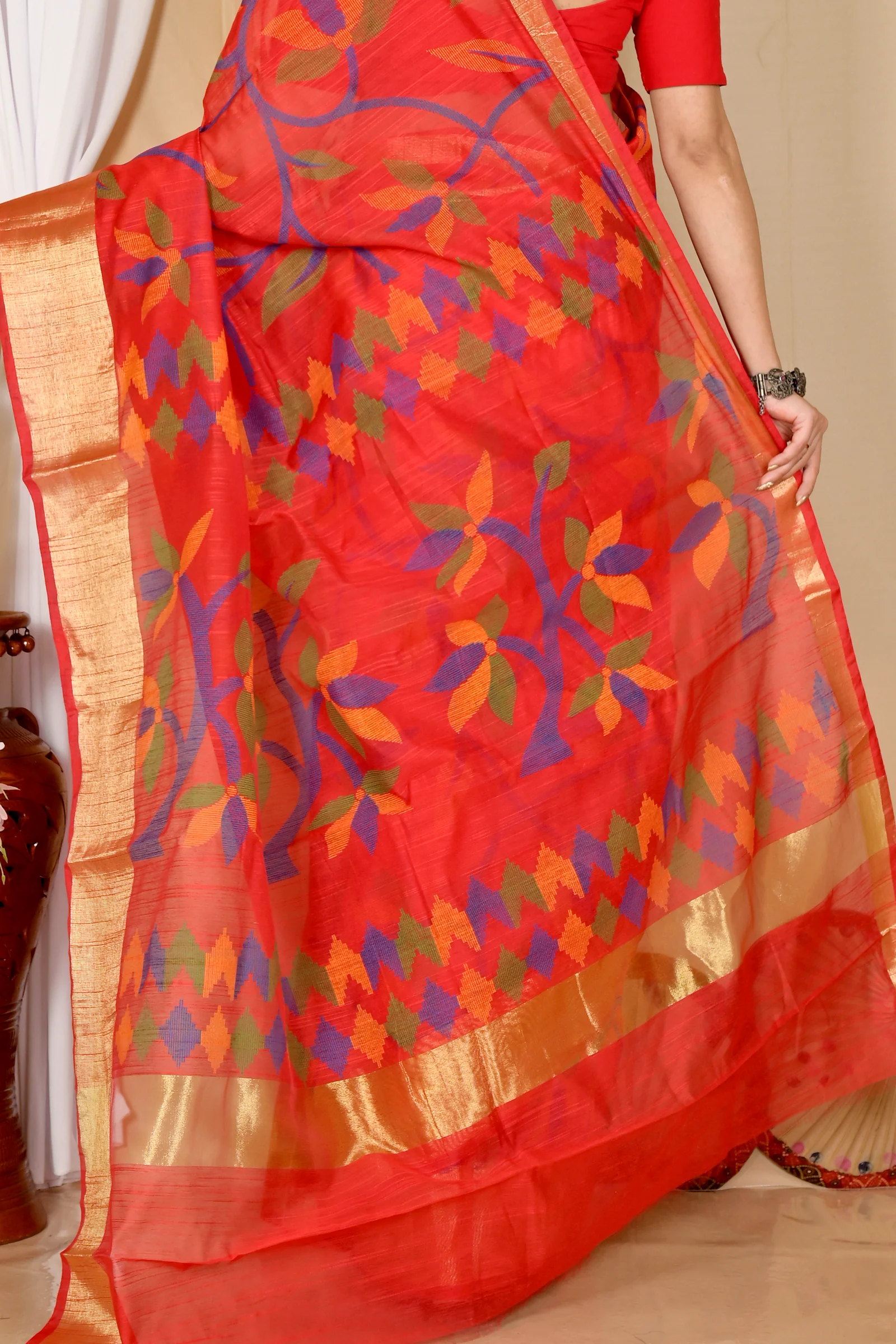 Red Blended Cotton Narento Hand Loom Saree (1734)
