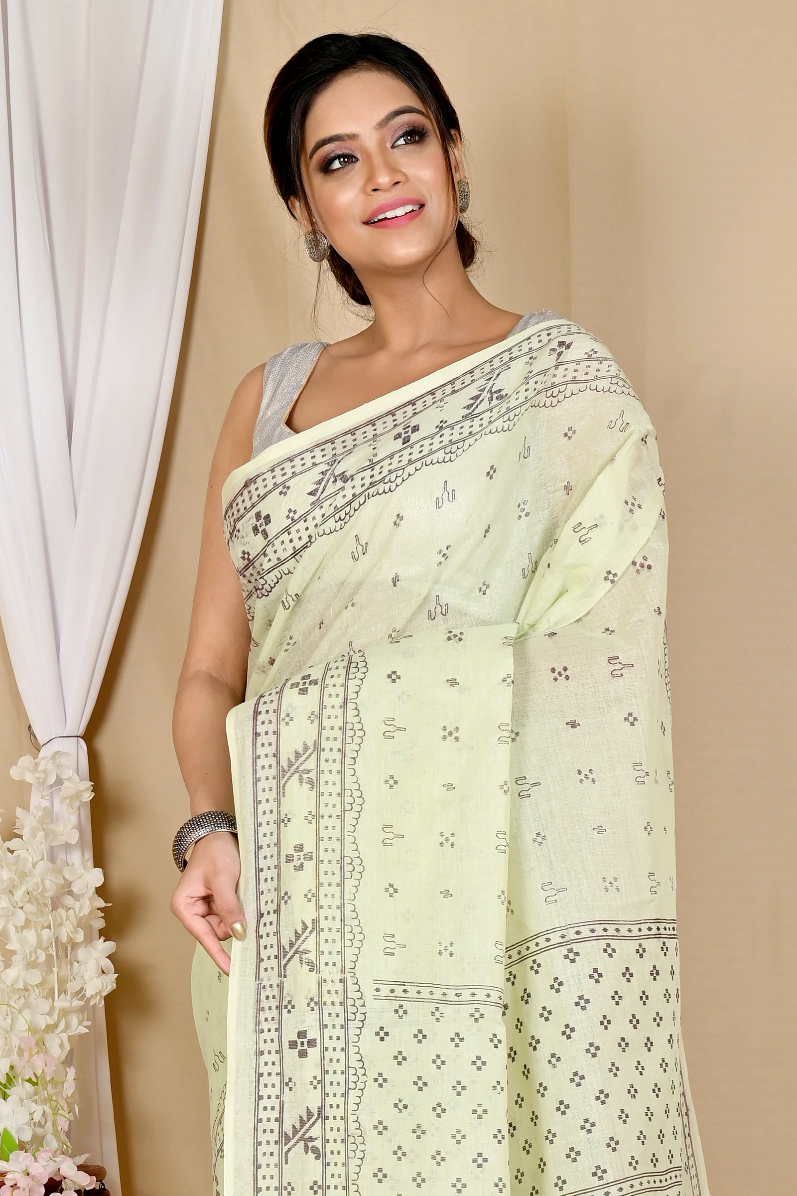 Off-White Pure Cotton Liko Tant Saree Print (1743)