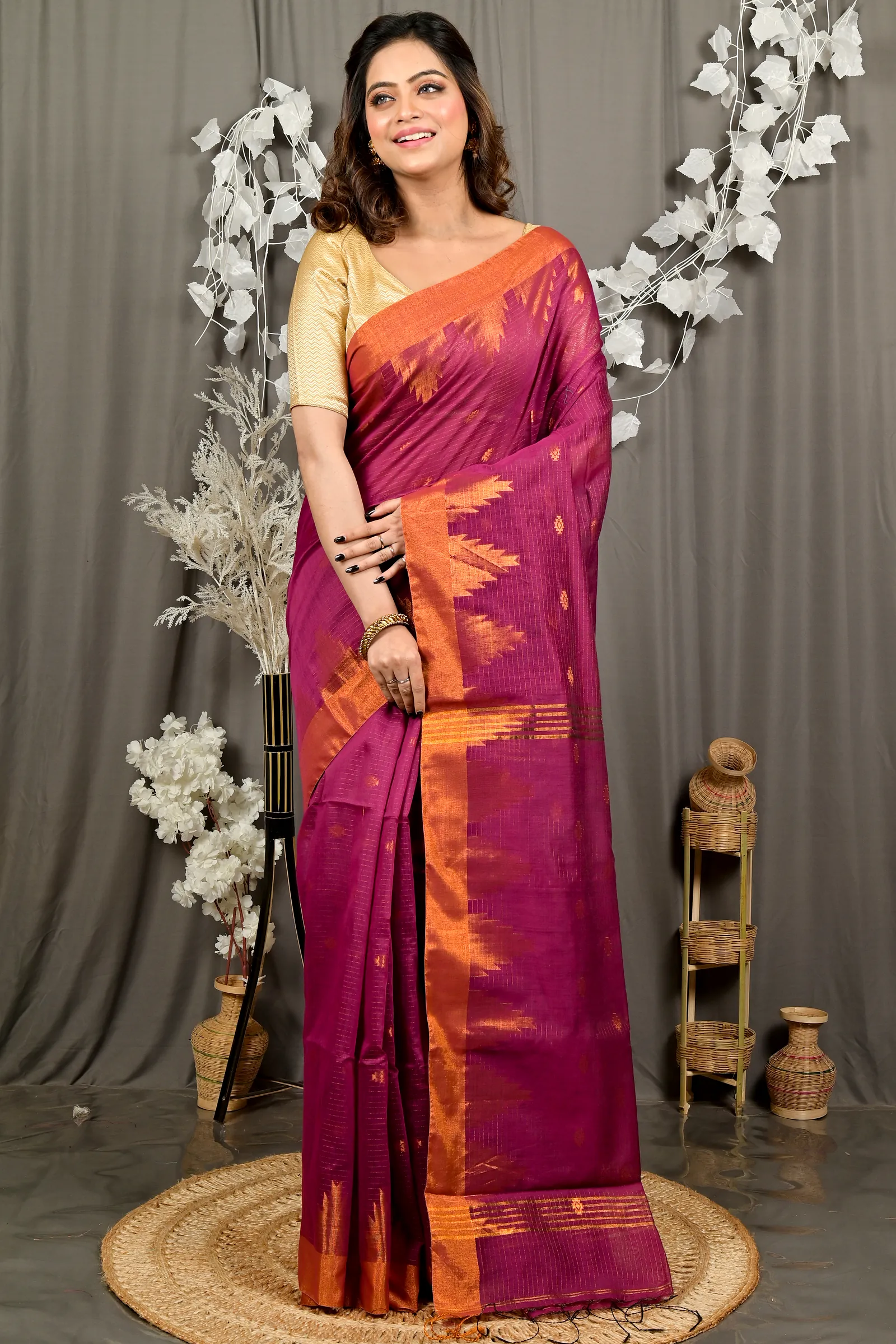 Magenta Cotton Blend Daypi Hand Loom Saree (1893)