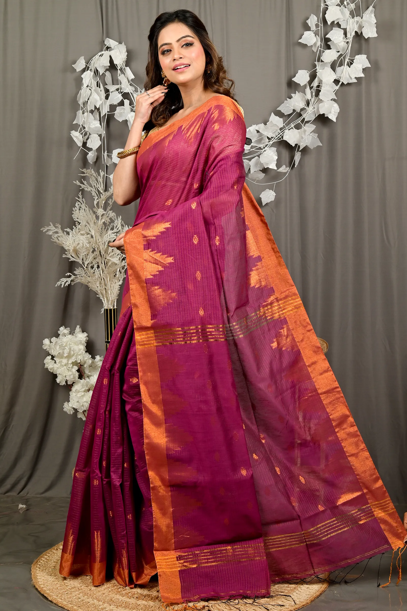 Magenta Cotton Blend Daypi Hand Loom Saree (1893)