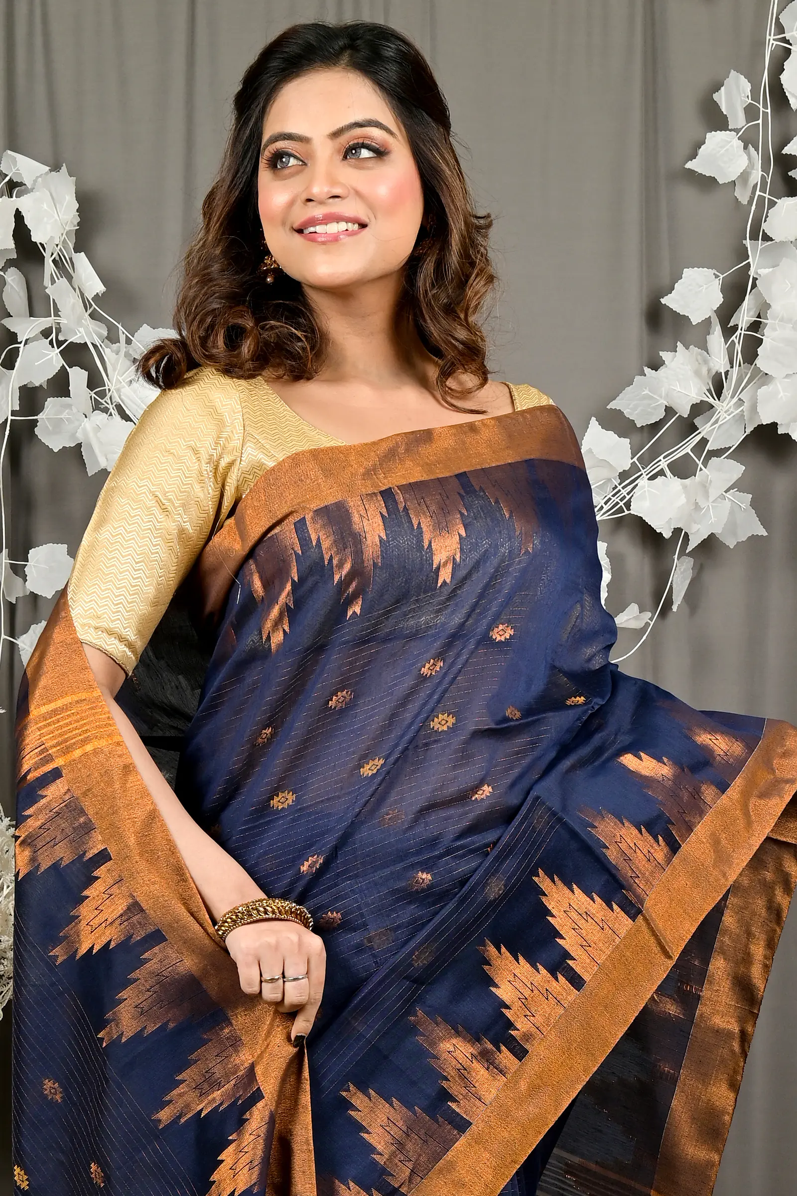 Naby Blue Cotton Blend Daypi Hand Loom Saree (1895)