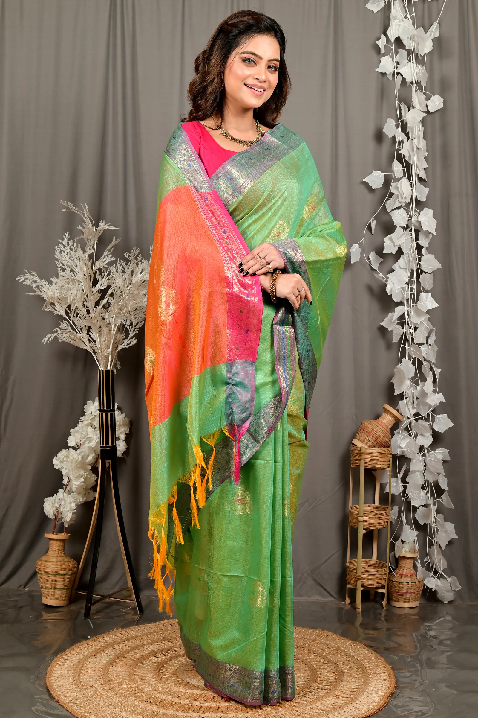 Green Pink Cotton Blend Daymin Hand Loom Saree (1900)