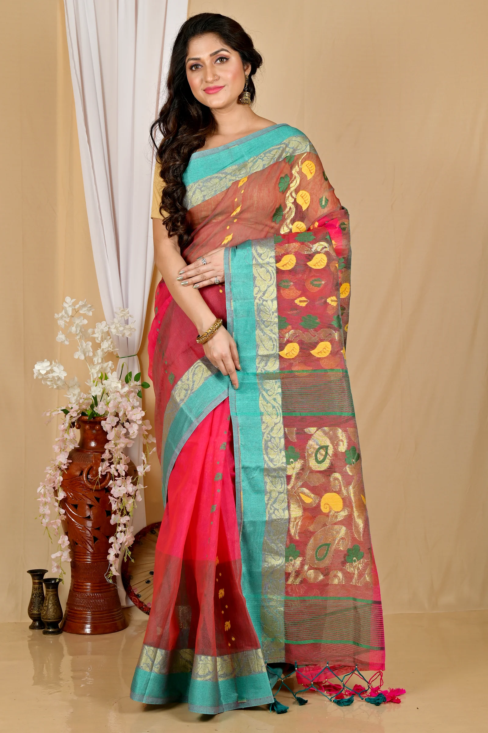 Red Green Pure Cotton Madhka Tant Saree (2000)