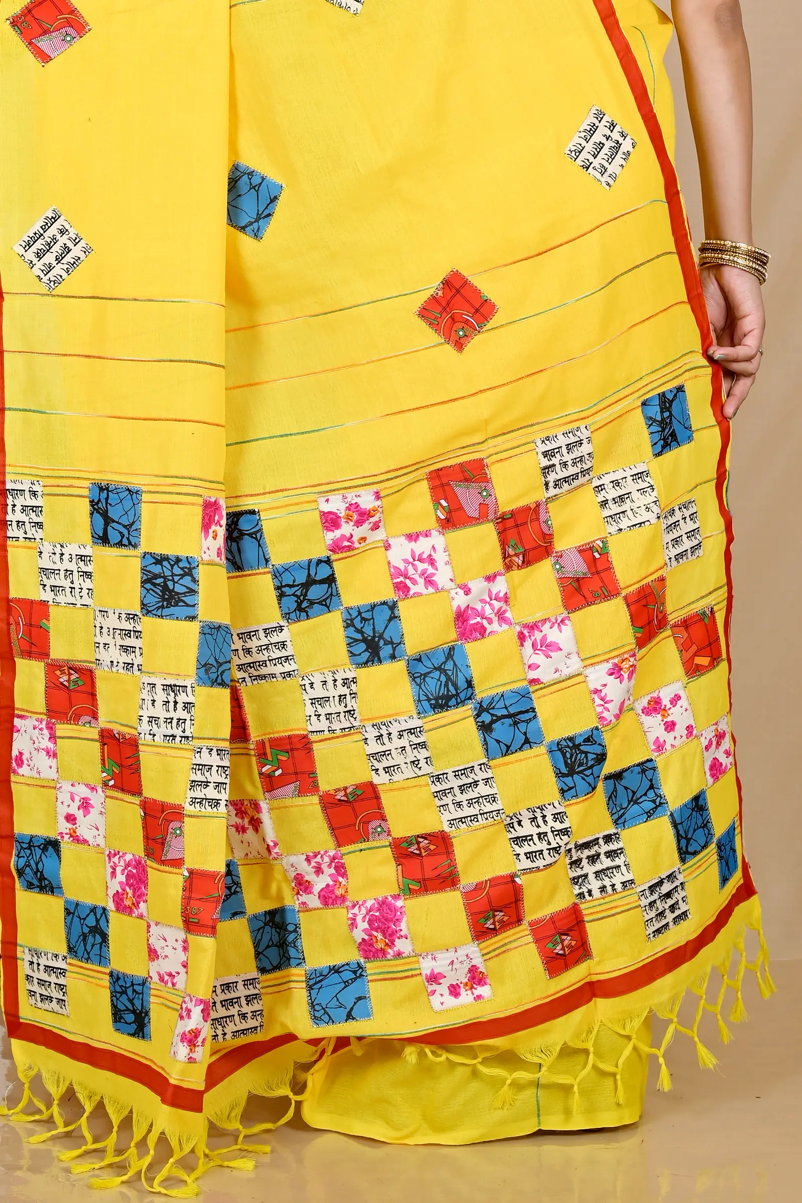 Yellow Pure Cotton Aplika Tanu Applique Saree (2003)