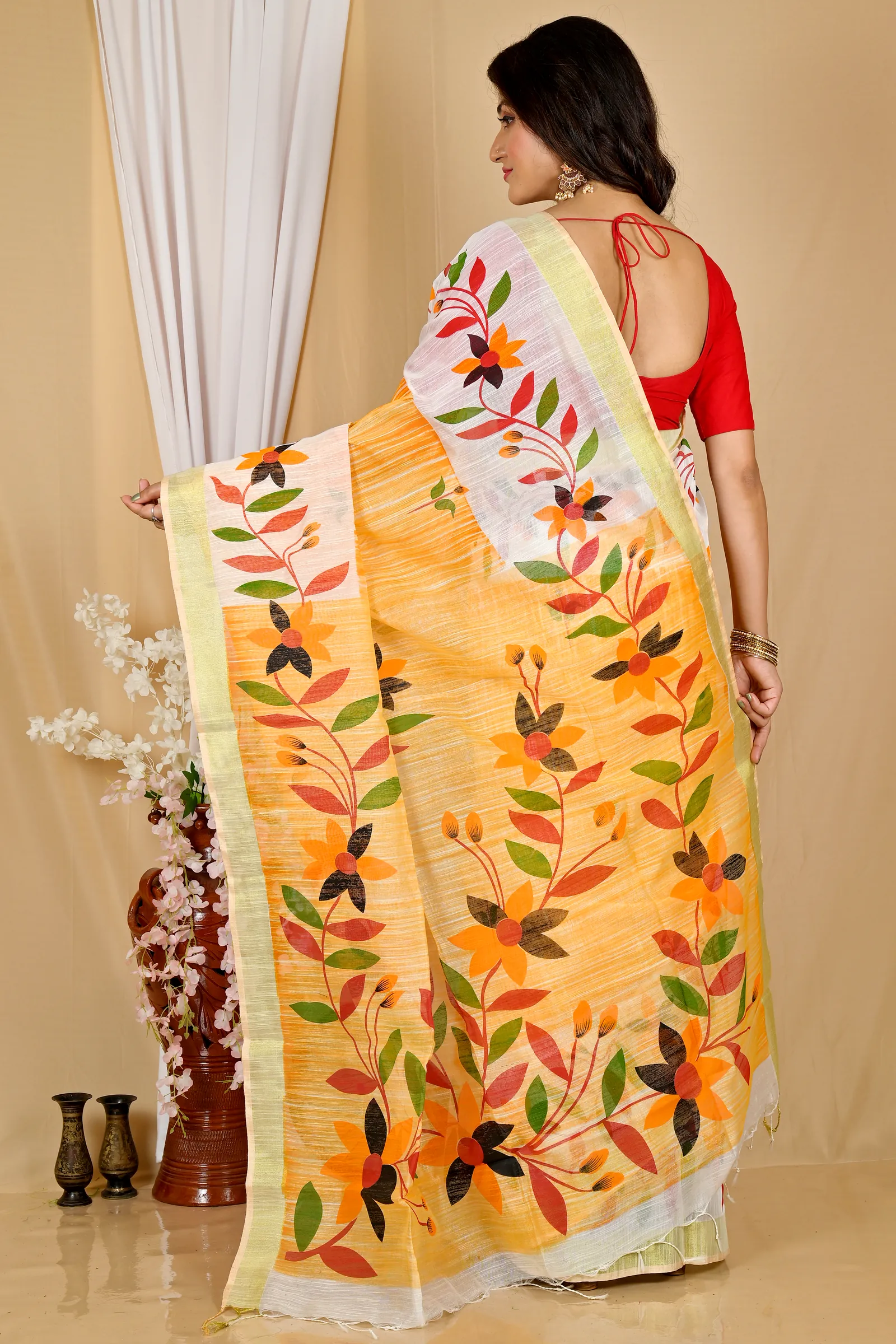 Yellow White Blended Cotton Korel Printed Handloom Saree (2007)