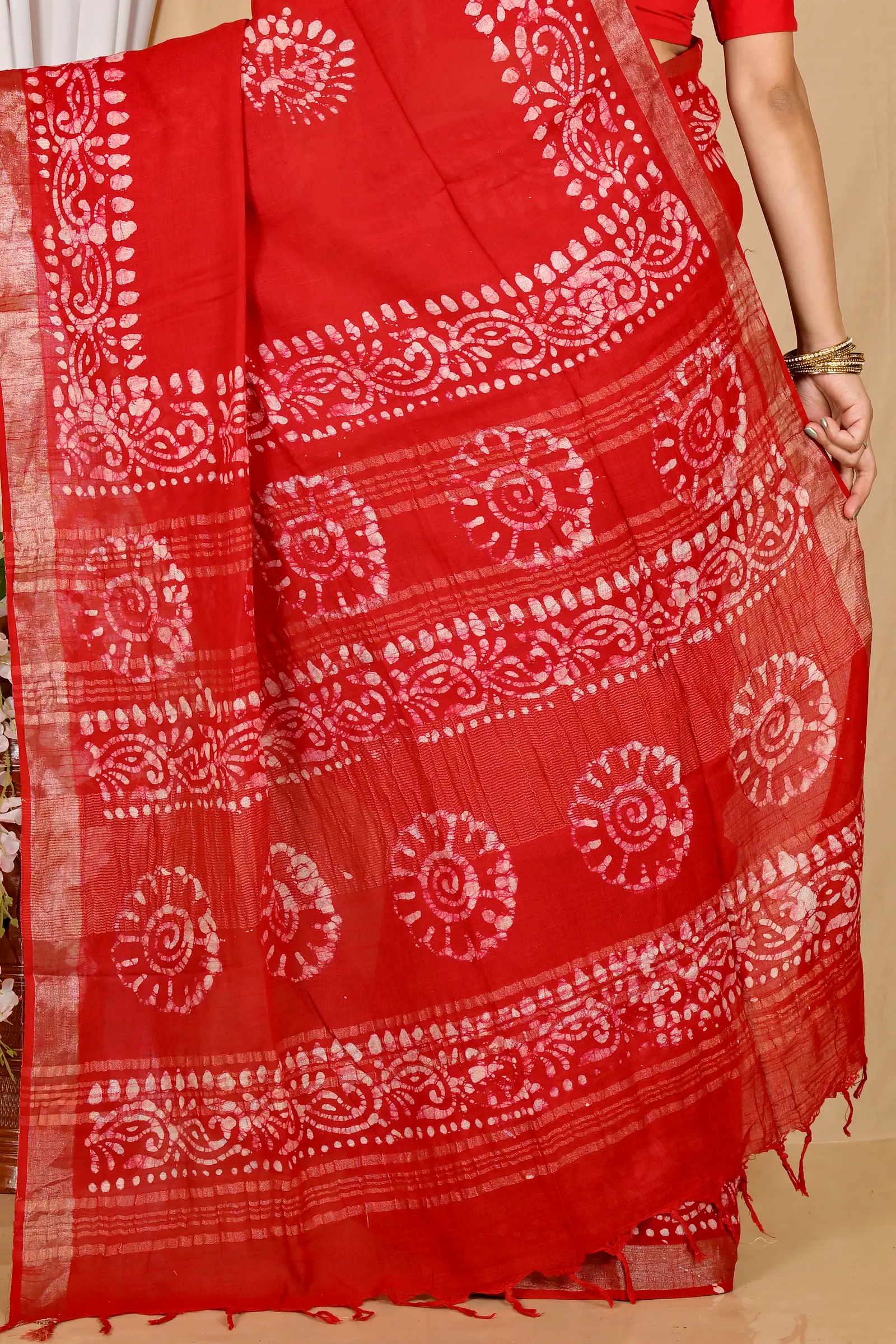 Red Pure Cotton Batika Boll Batik Print Saree (2014)