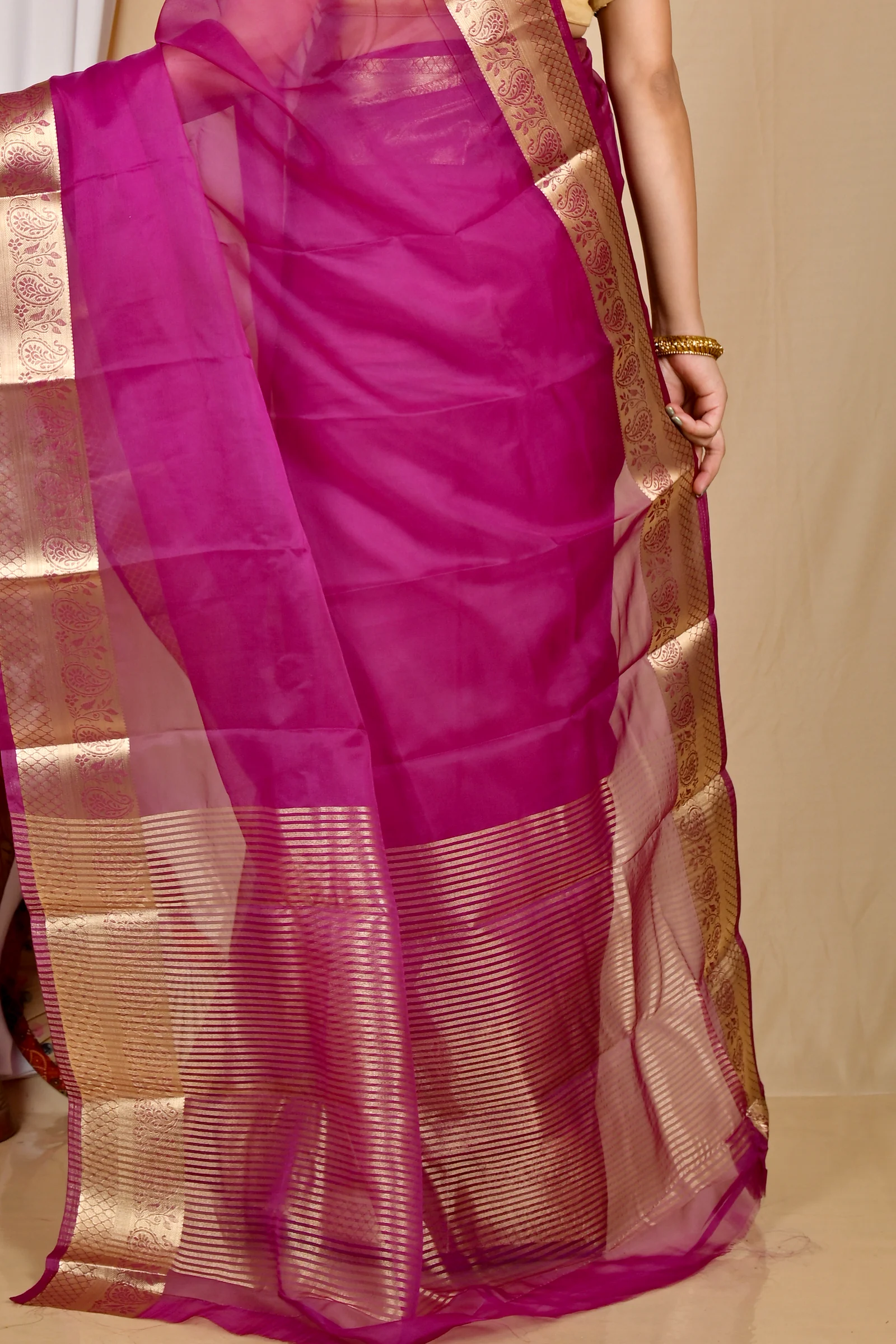 Purple Blended Cotton Sikto Hand Loom Saree (2028)