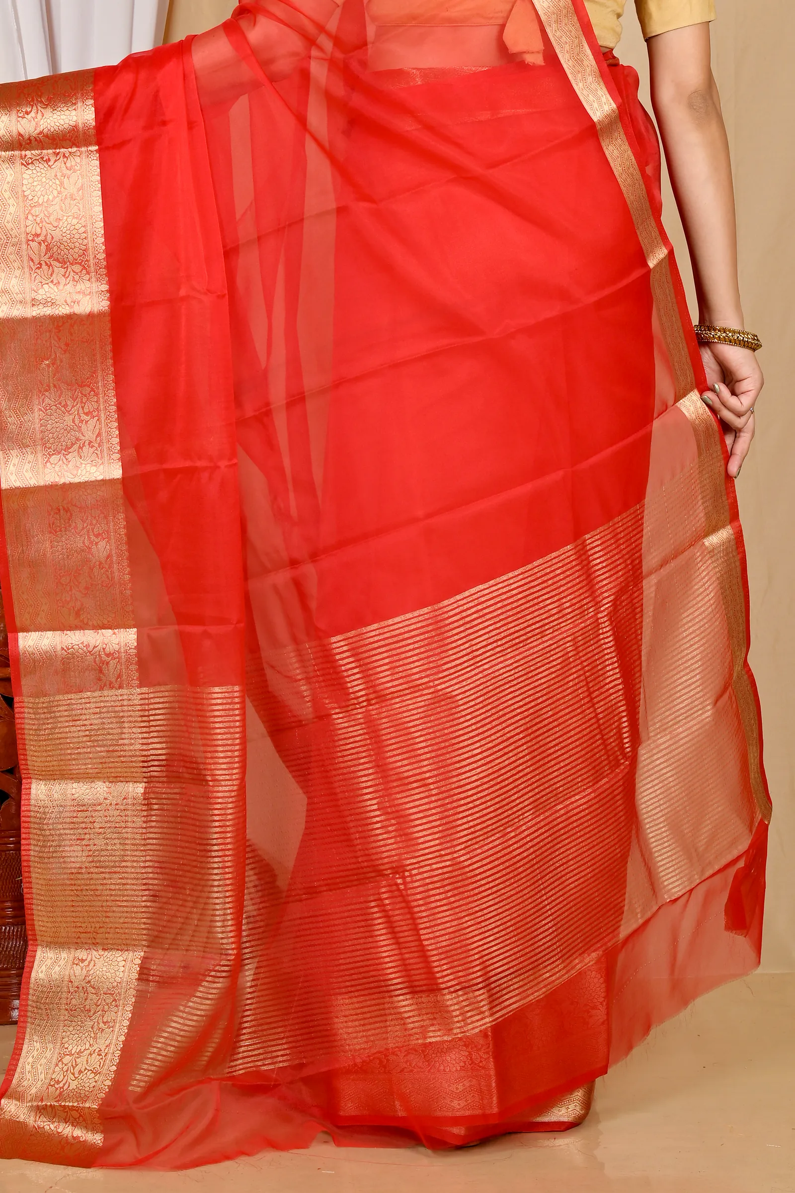 Red Blended Cotton Sikto Hand Loom Saree (2030)