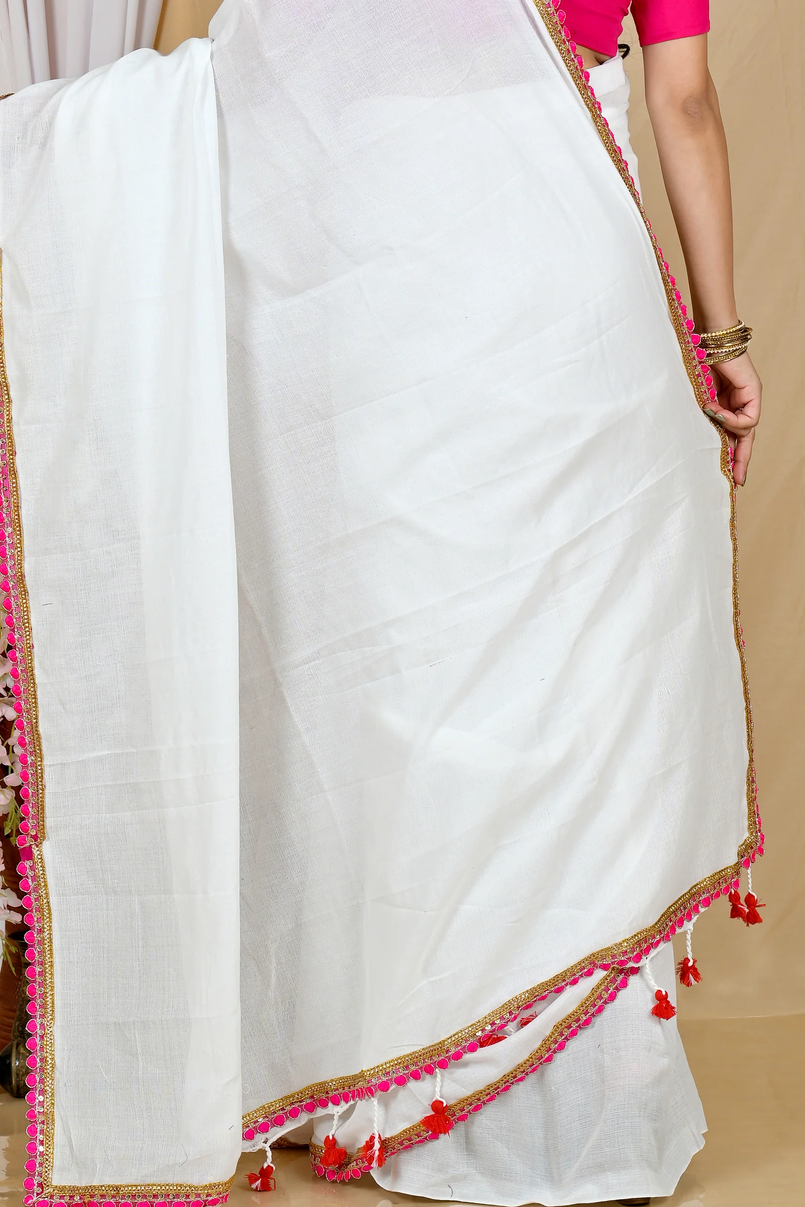 White Pure Cotton Thanli Hand Loom Saree (2034)